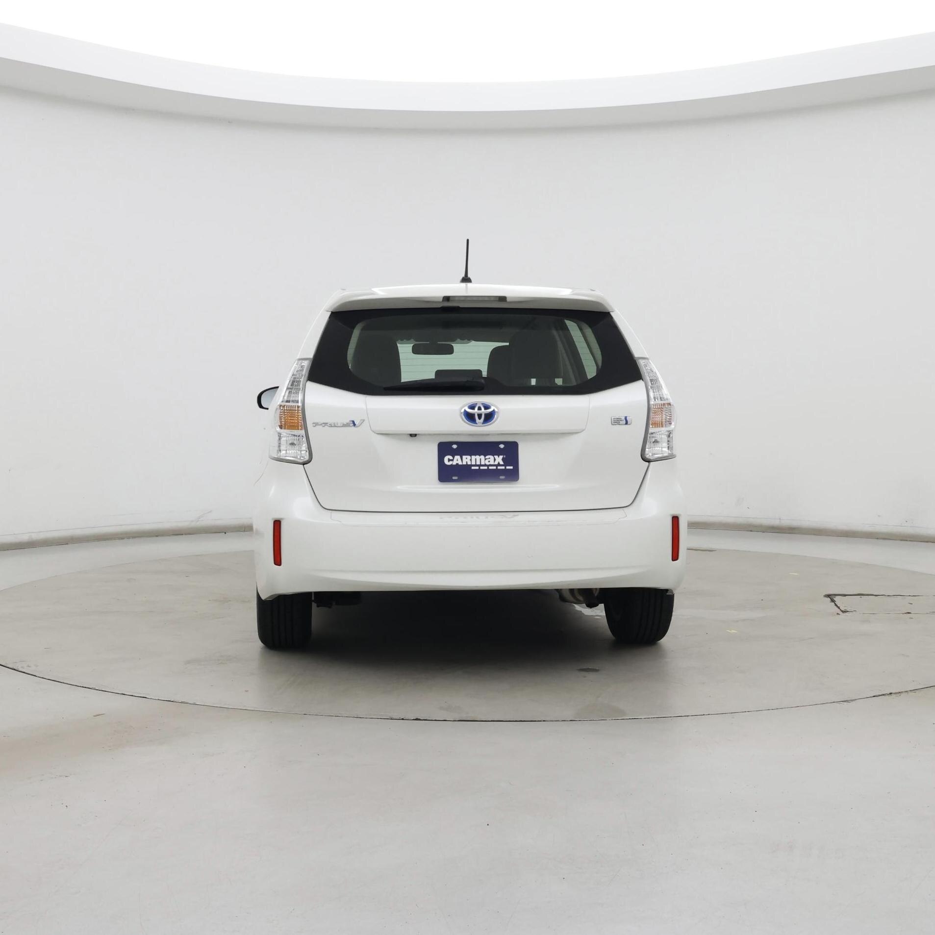 Thumbnail: 2014 Toyota Prius v - 6