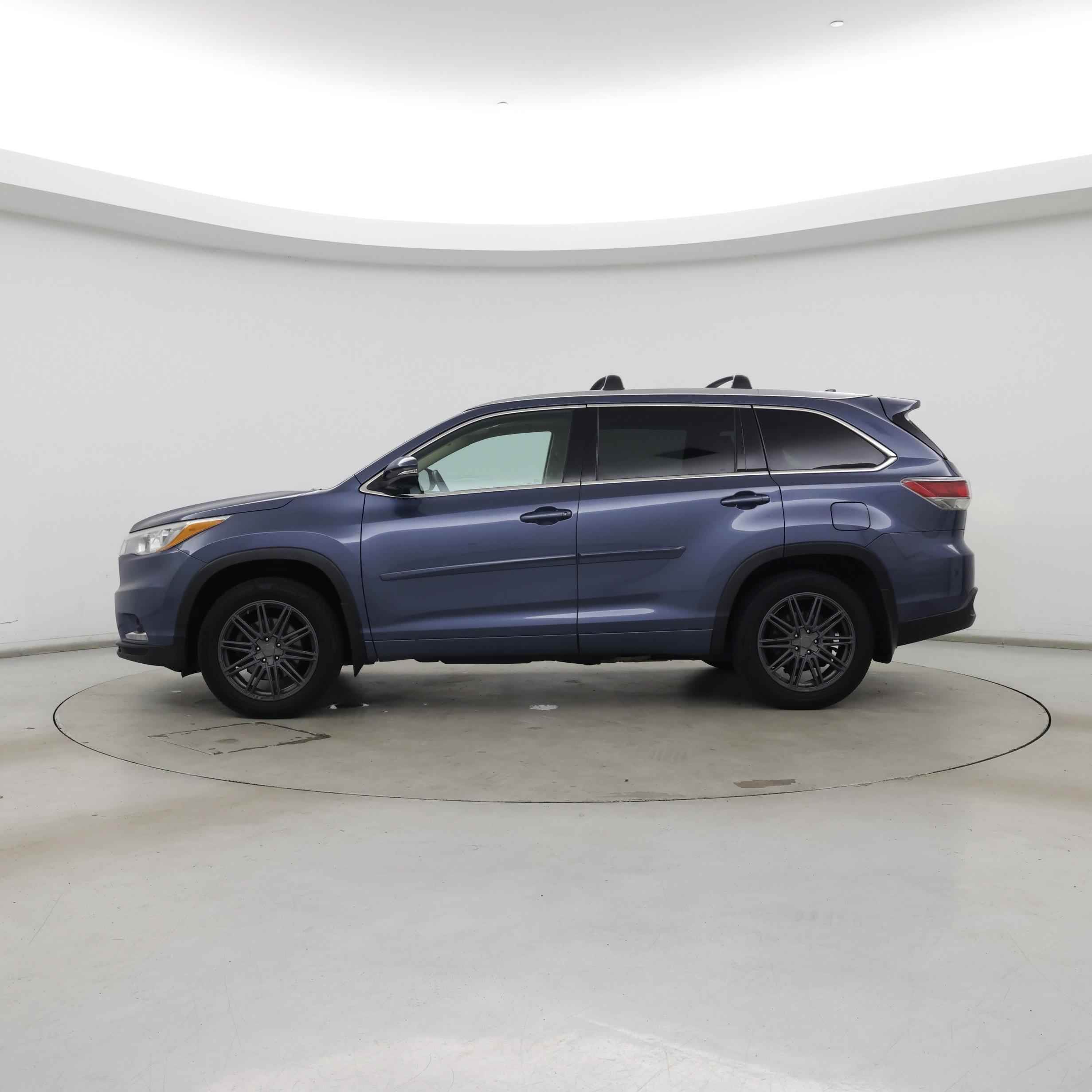 Thumbnail: 2015 Toyota Highlander - 3