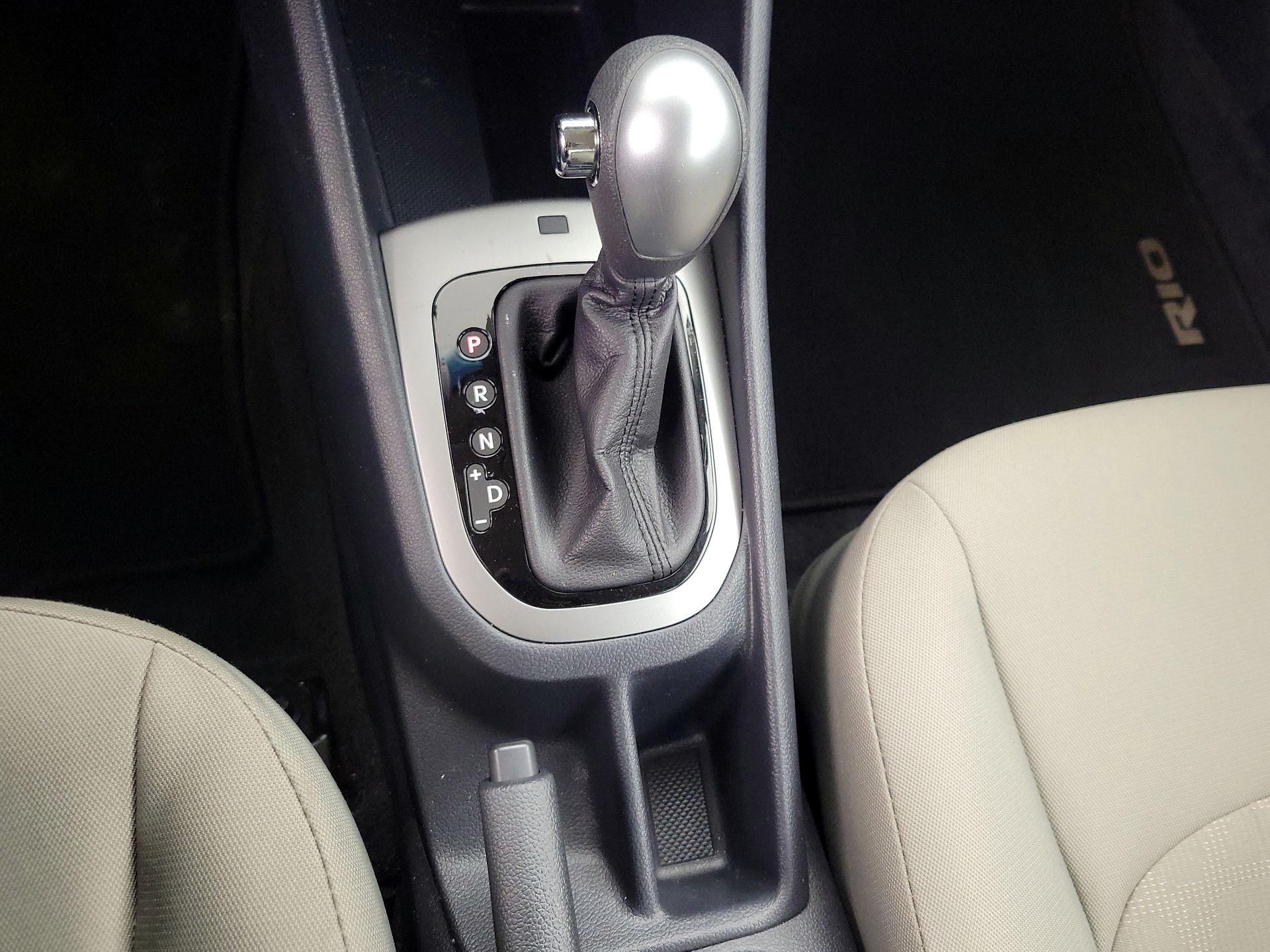 Thumbnail: 2015 Kia Rio - 16