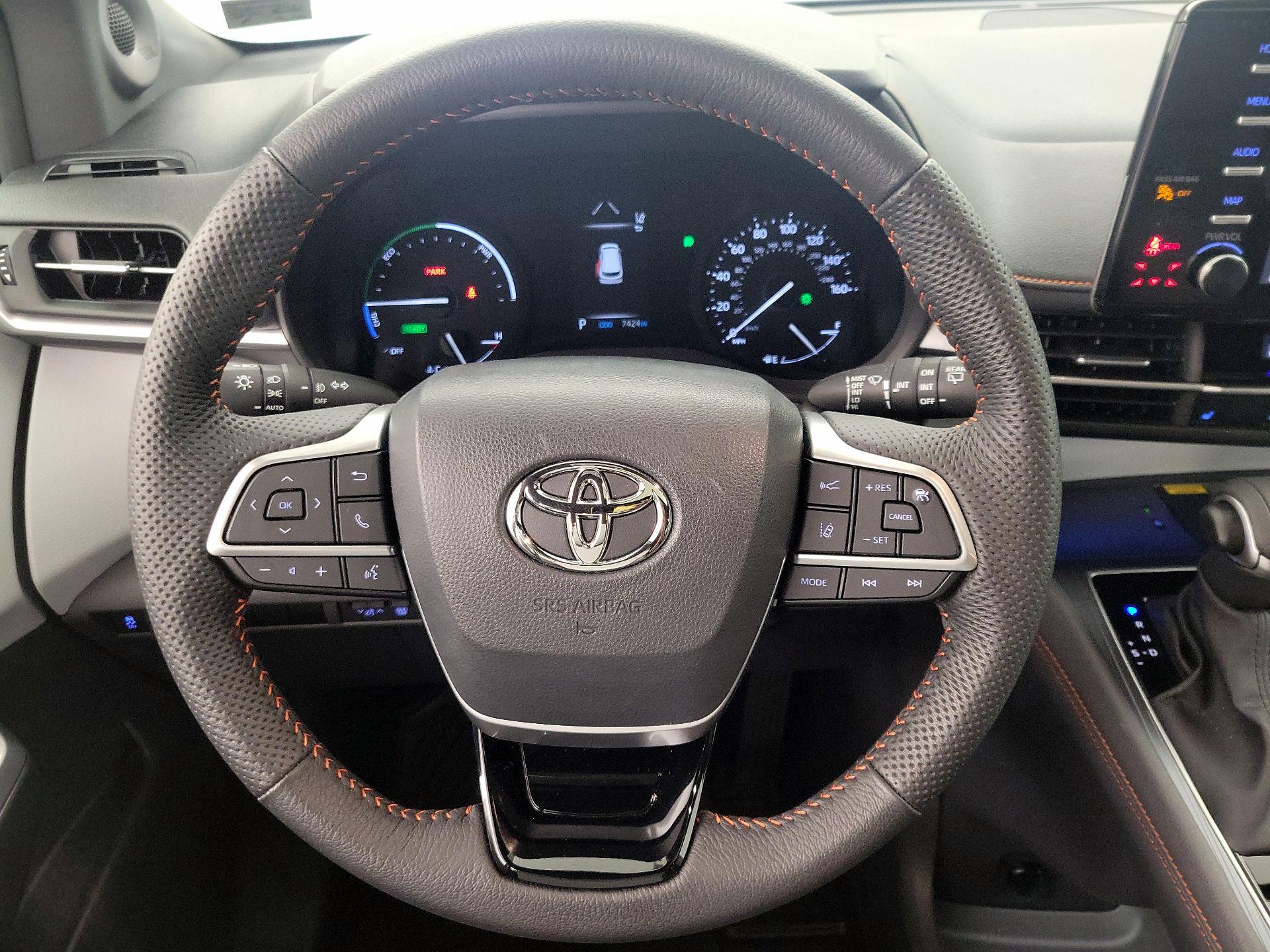 Thumbnail: 2023 Toyota Sienna - 10