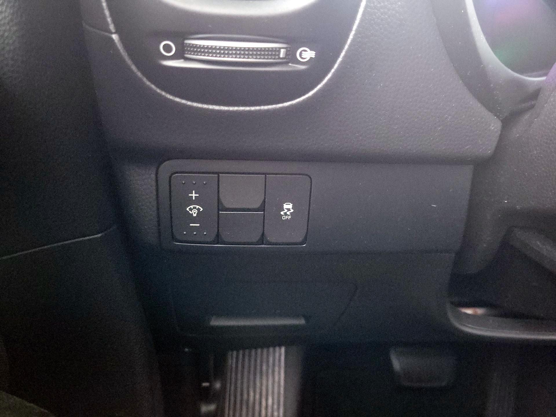 Thumbnail: 2015 Kia Soul - 13