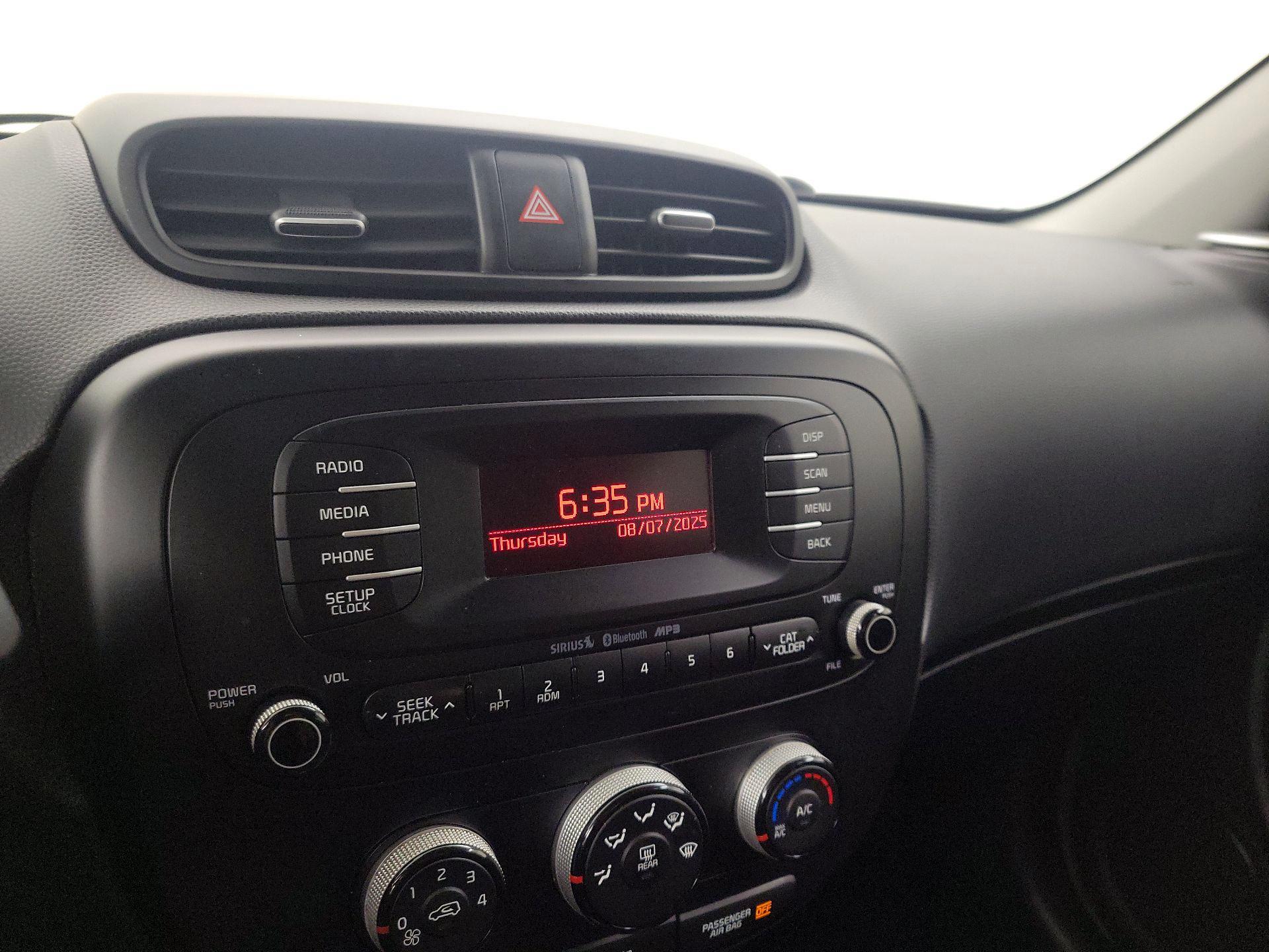 Thumbnail: 2015 Kia Soul - 14