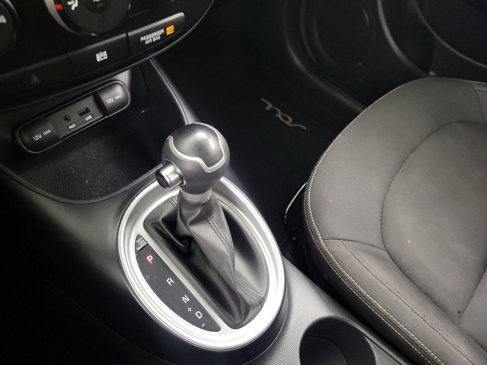 Thumbnail: 2015 Kia Soul - 16