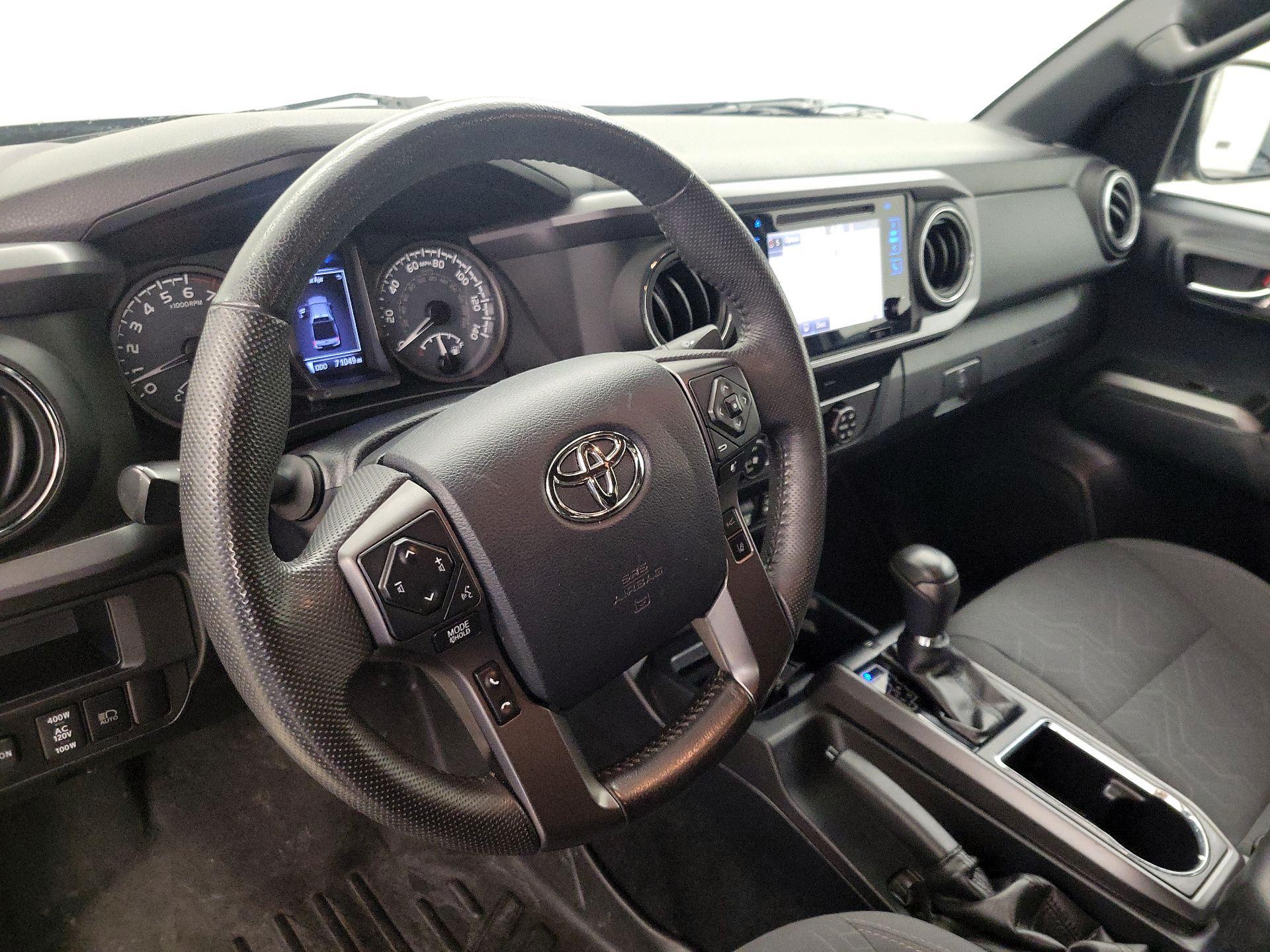 Thumbnail: 2019 Toyota Tacoma - 9