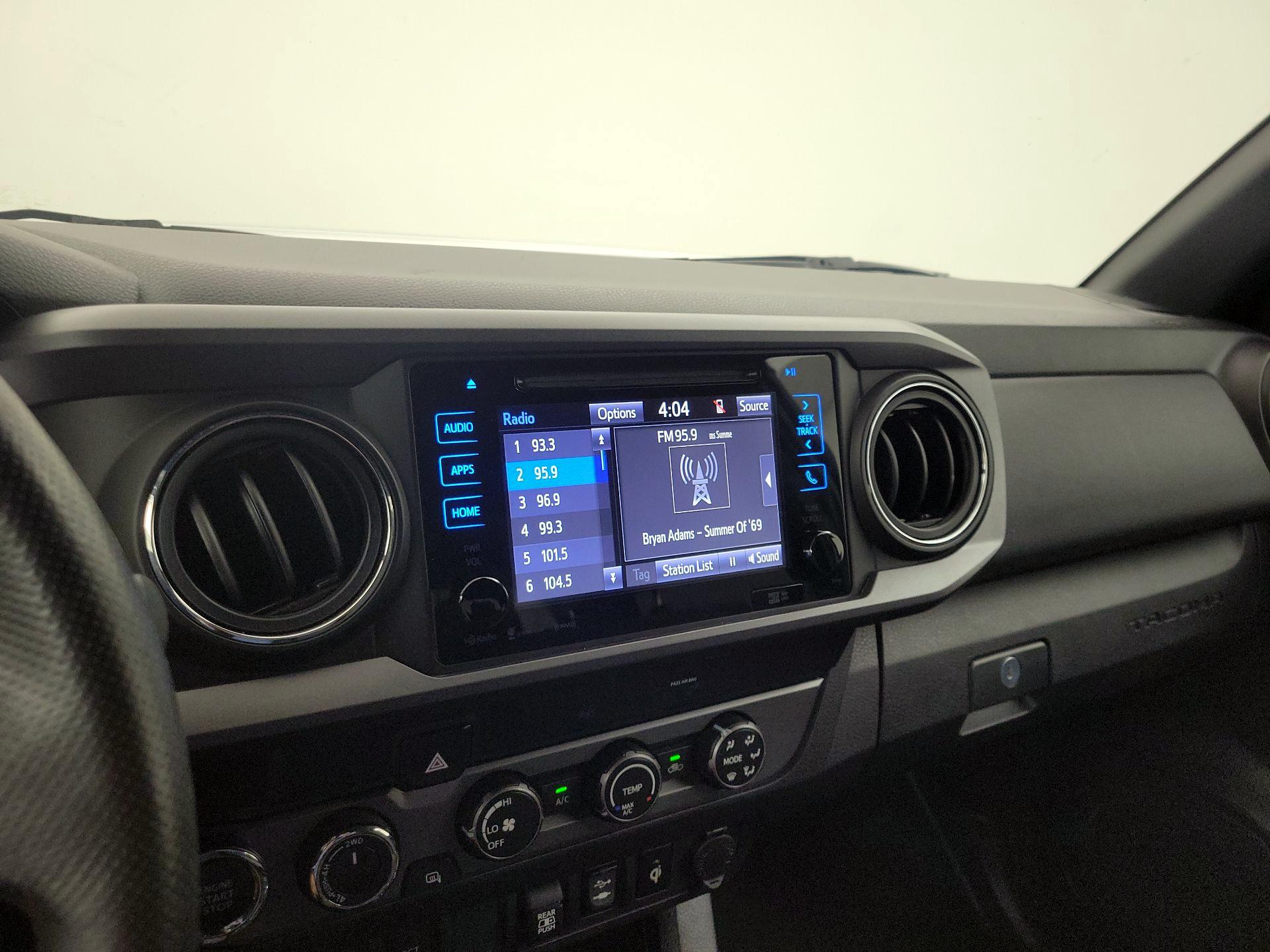 Thumbnail: 2019 Toyota Tacoma - 16