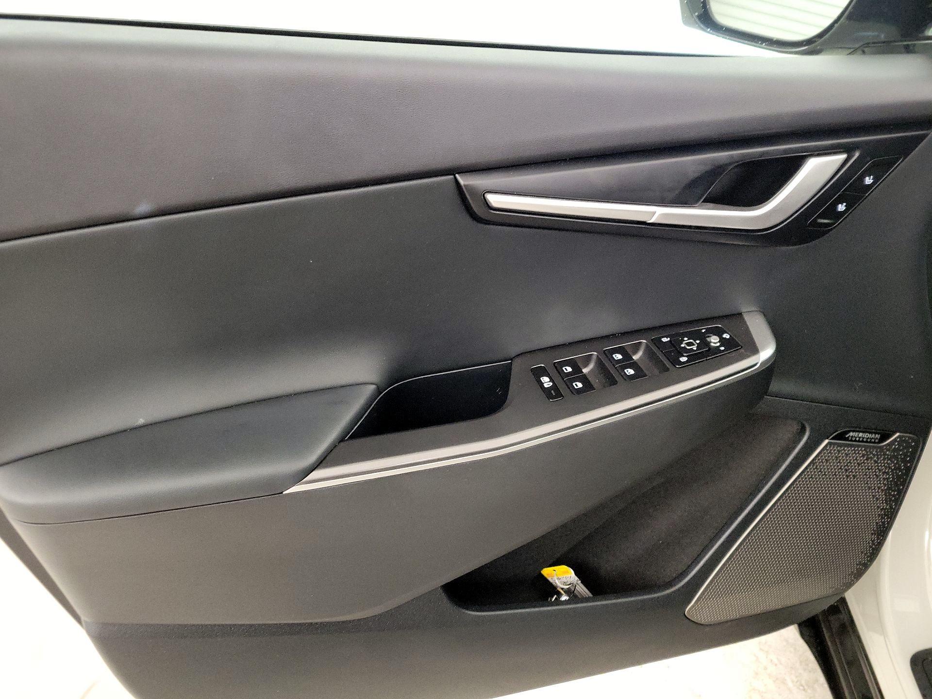 Thumbnail: 2022 Kia EV6 - 12