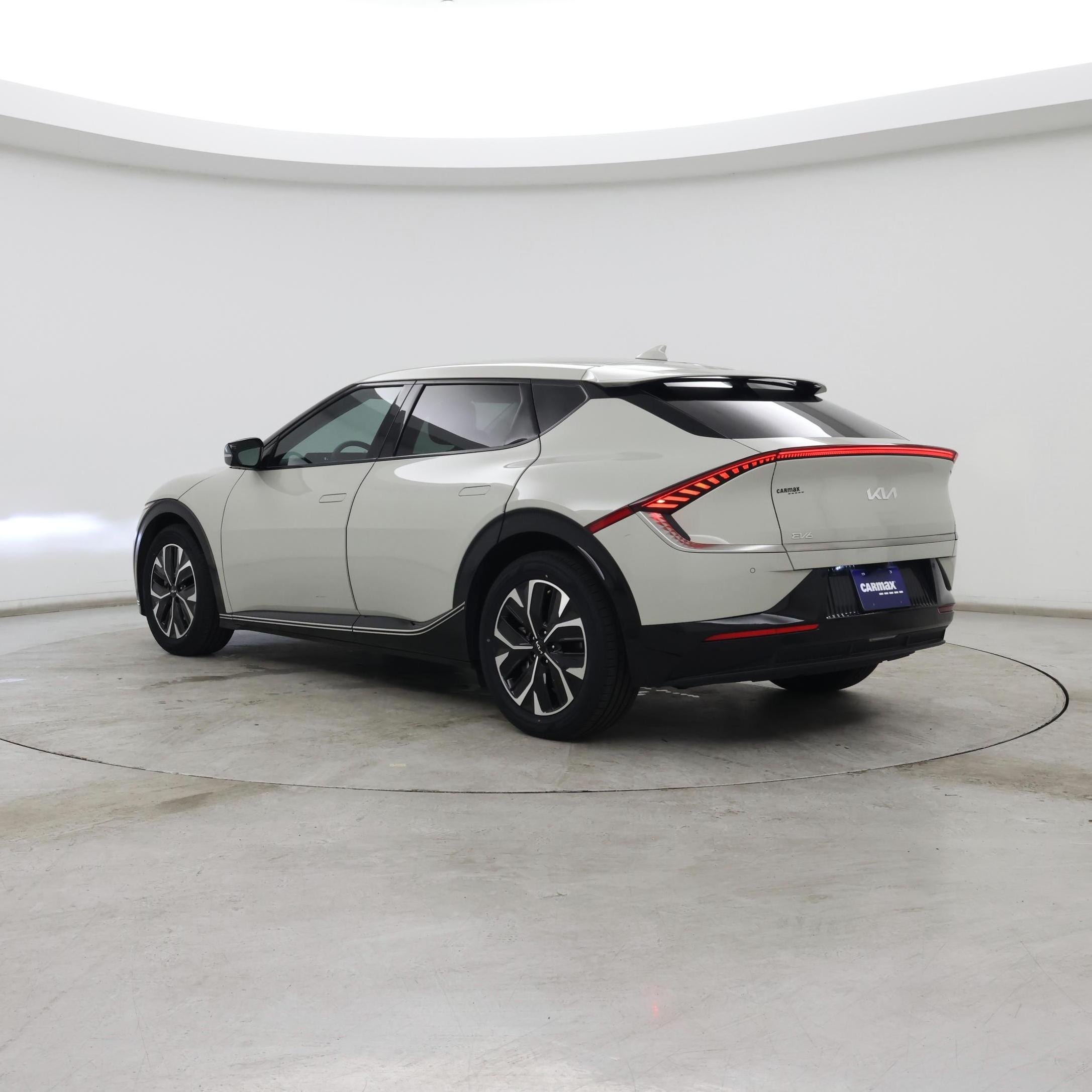 Thumbnail: 2022 Kia EV6 - 2