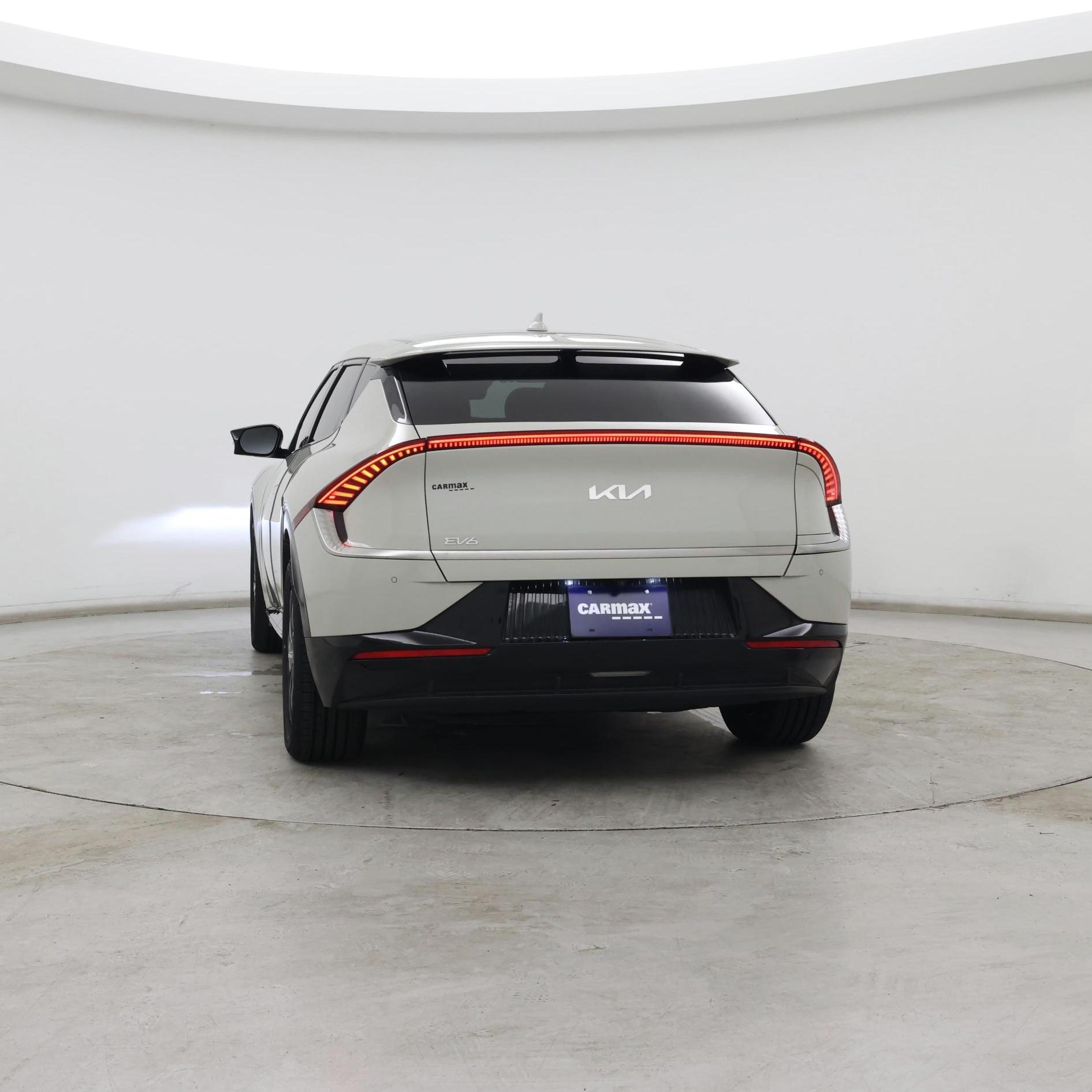 Thumbnail: 2022 Kia EV6 - 6