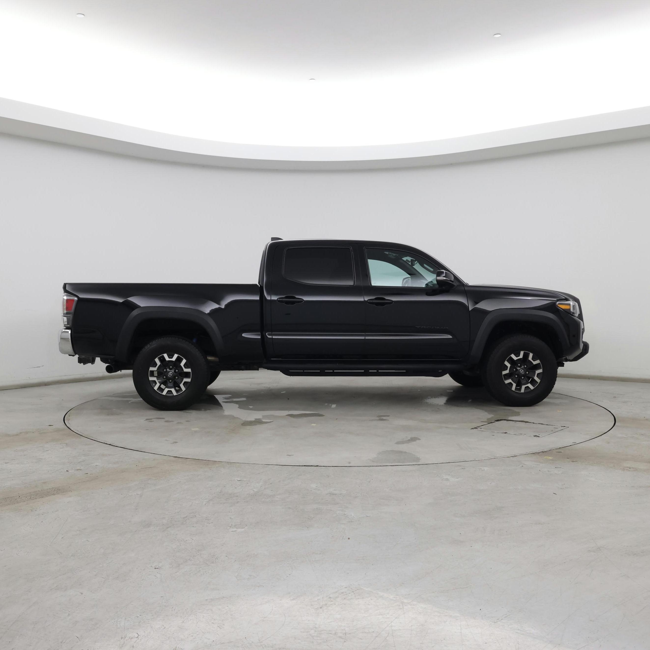 Thumbnail: 2021 Toyota Tacoma - 7