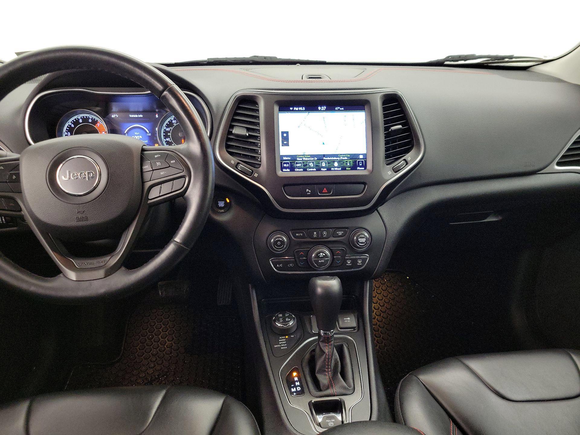 Thumbnail: 2020 Jeep Cherokee - 9