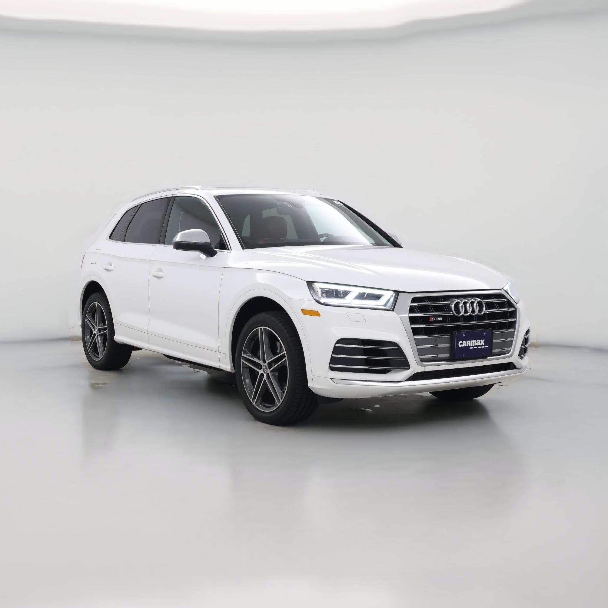 Thumbnail: 2020 Audi SQ5 - 1
