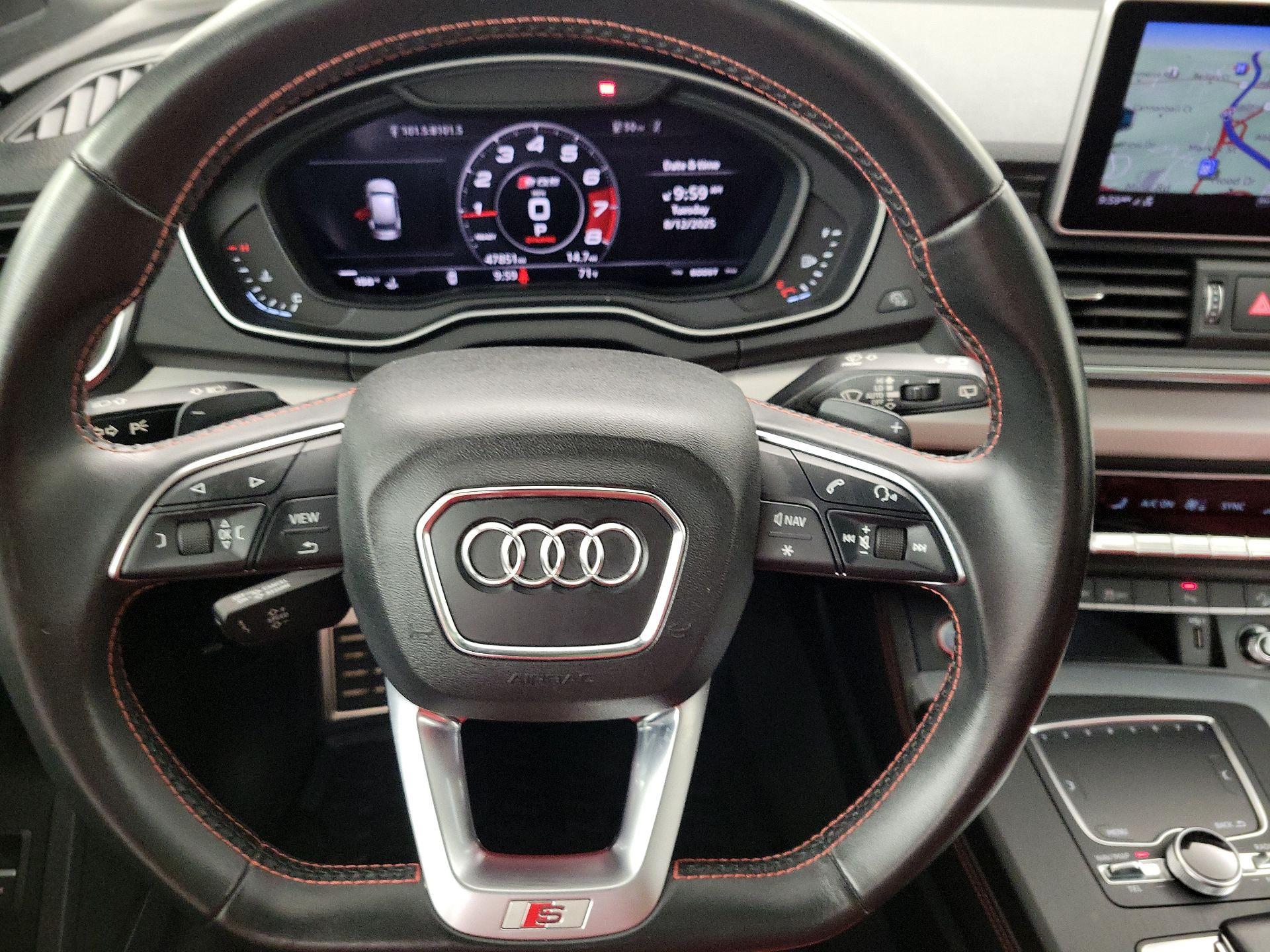 Thumbnail: 2020 Audi SQ5 - 10