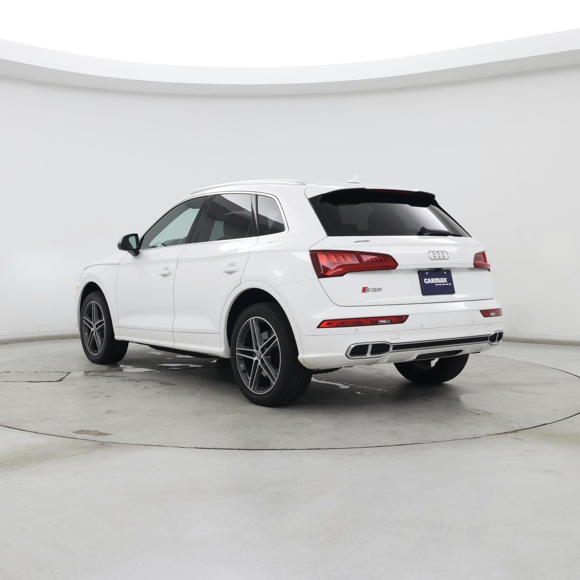 Thumbnail: 2020 Audi SQ5 - 2