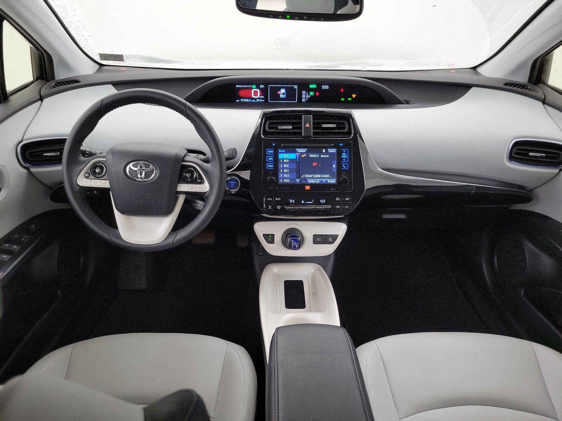 Thumbnail: 2016 Toyota Prius - 9