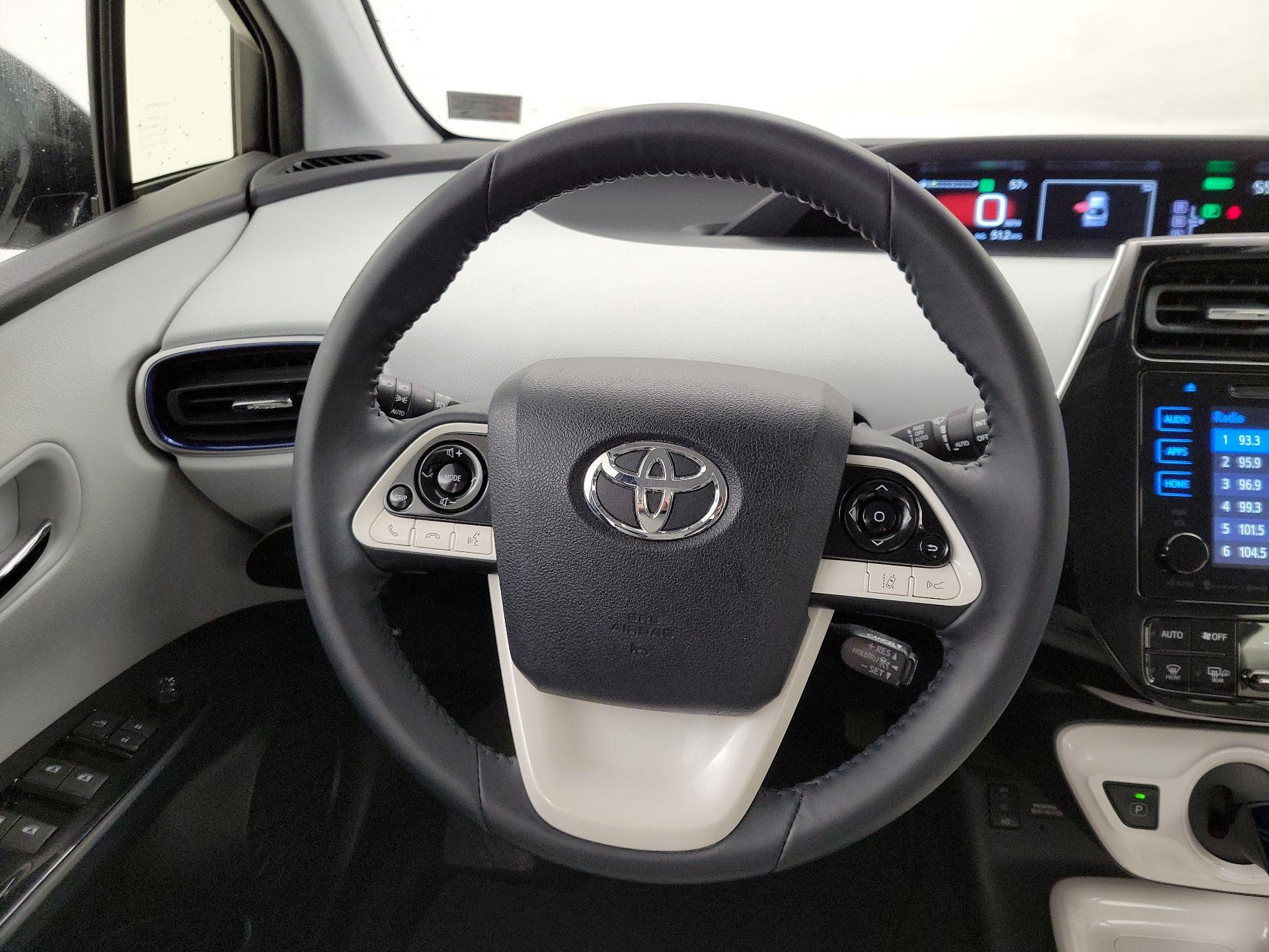 Thumbnail: 2016 Toyota Prius - 10