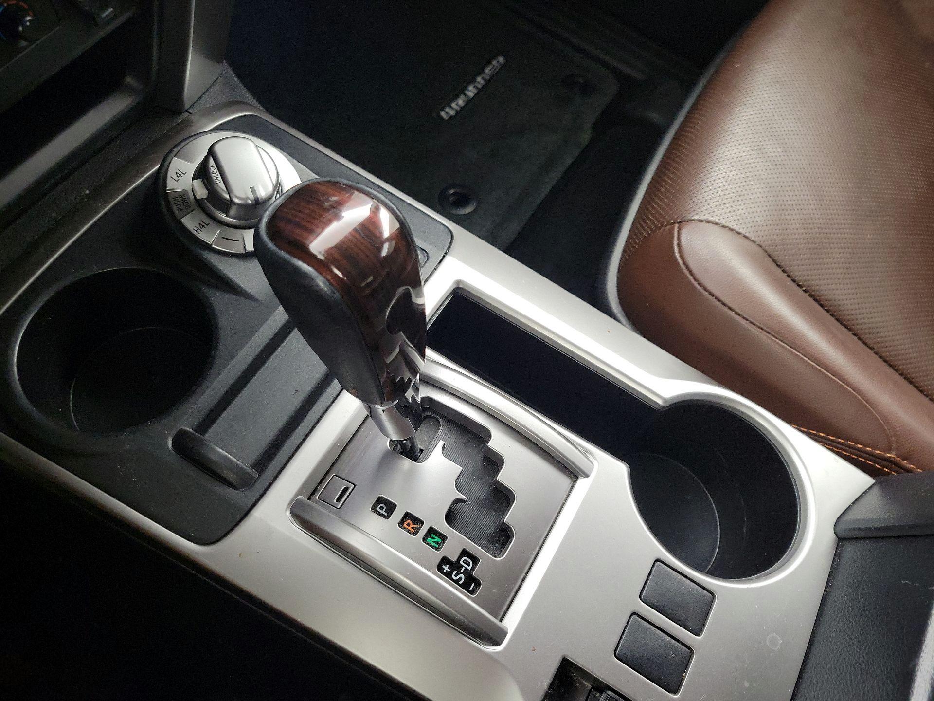 Thumbnail: 2015 Toyota 4Runner - 18