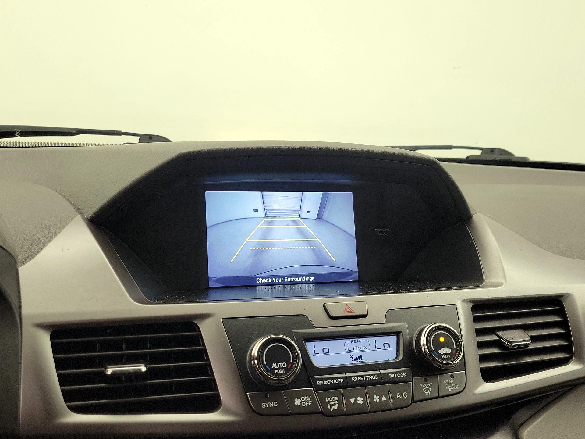 Thumbnail: 2015 Honda Odyssey - 14