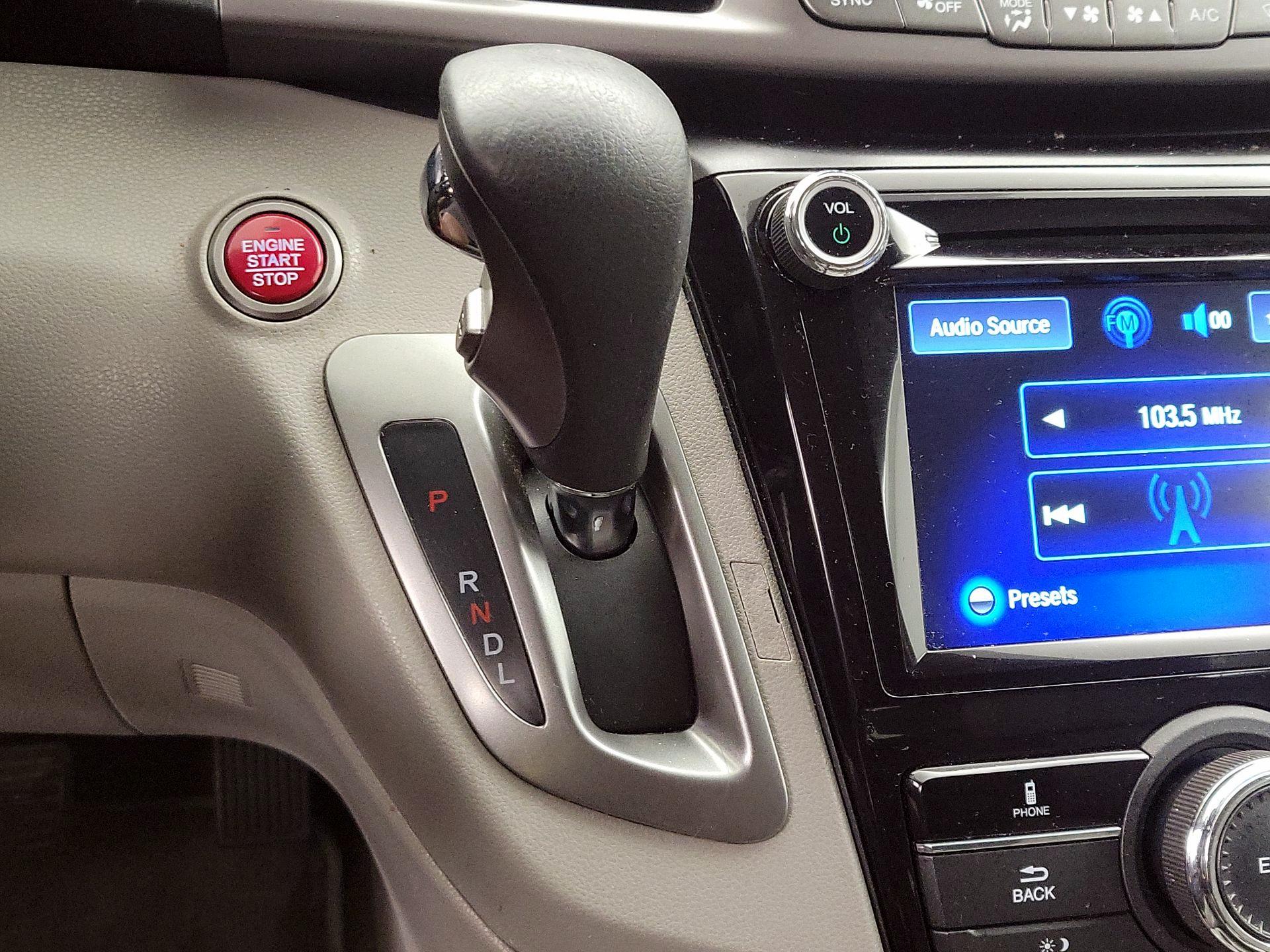 Thumbnail: 2015 Honda Odyssey - 17