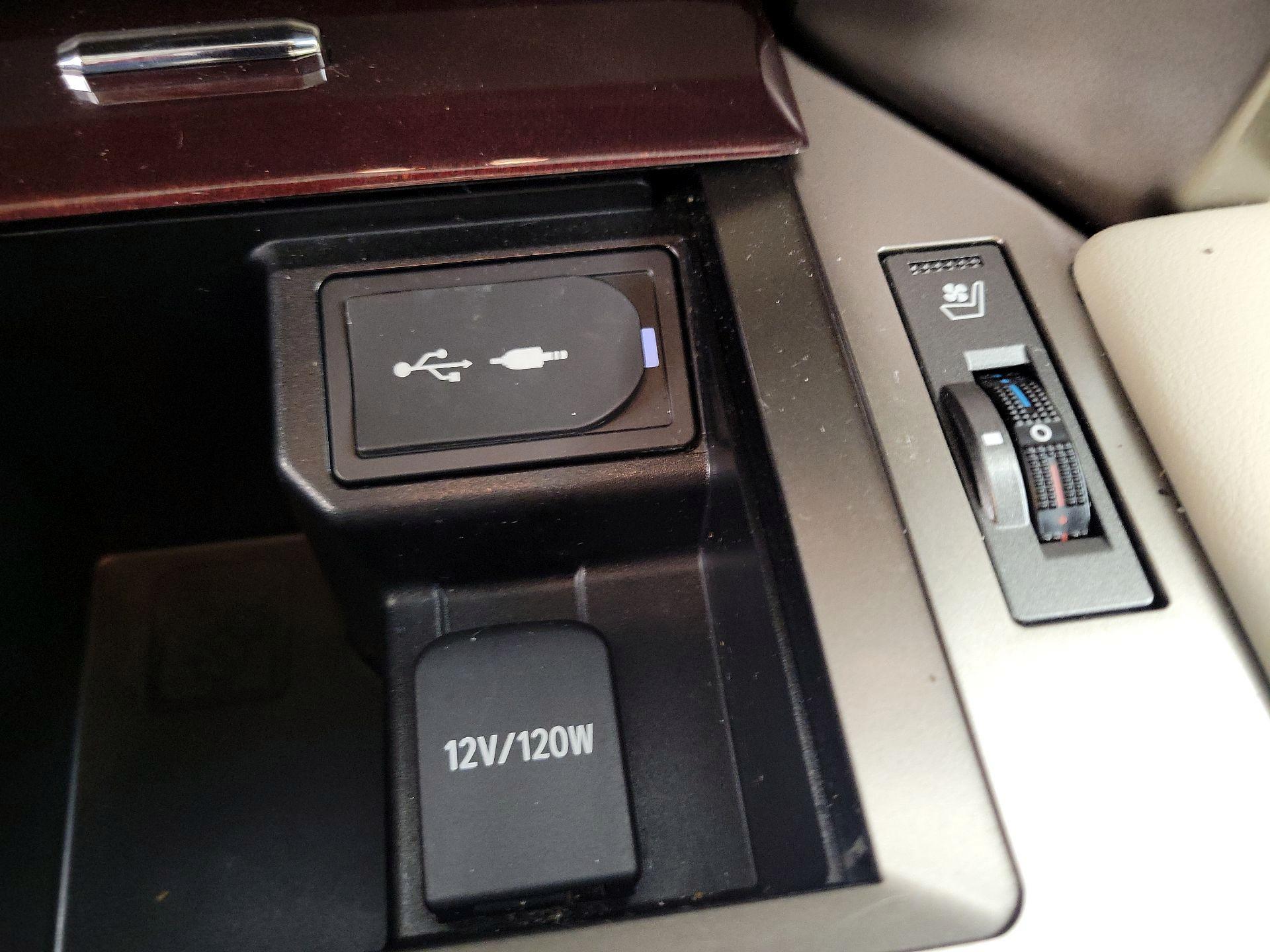 Thumbnail: 2019 Lexus GX - 19
