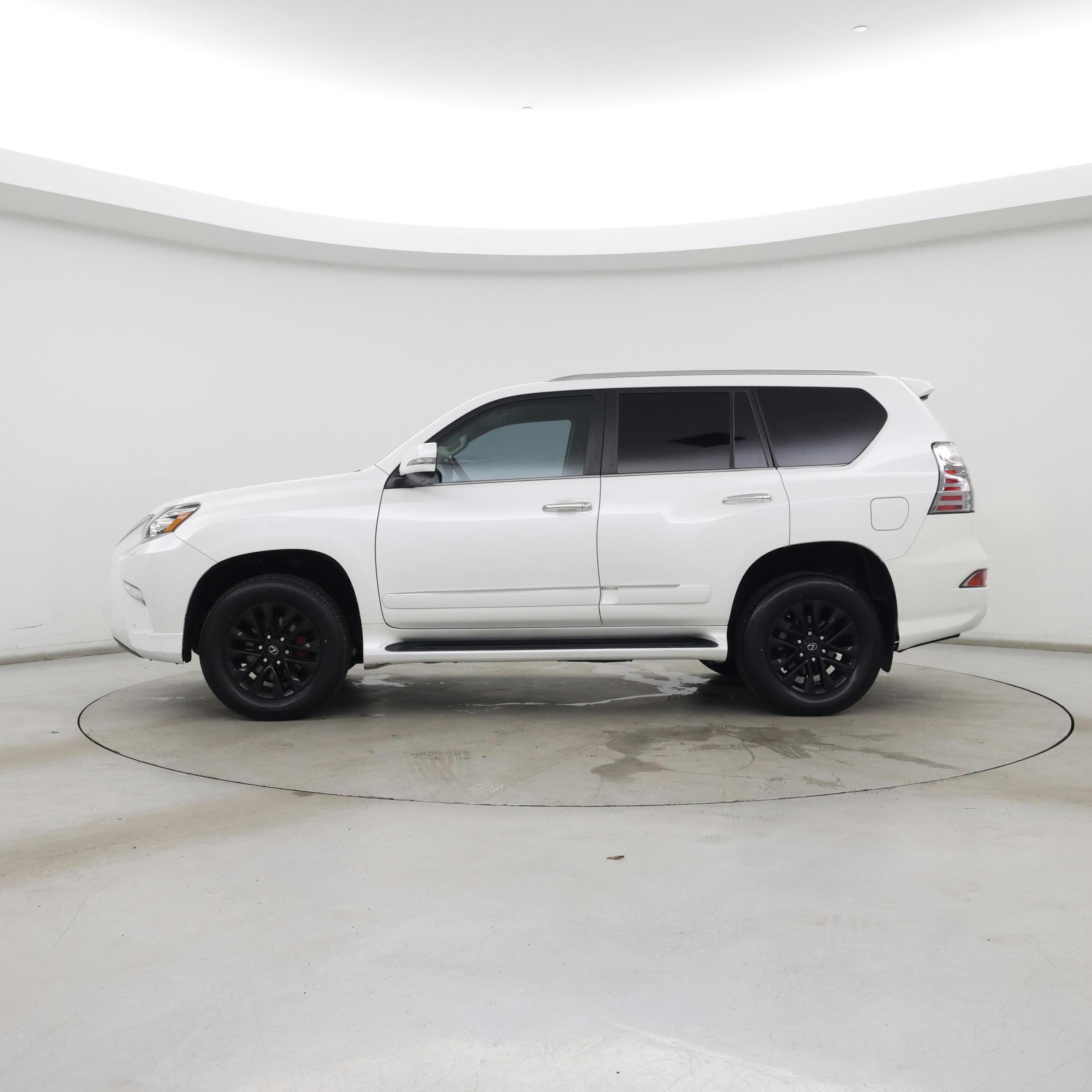 Thumbnail: 2019 Lexus GX - 3