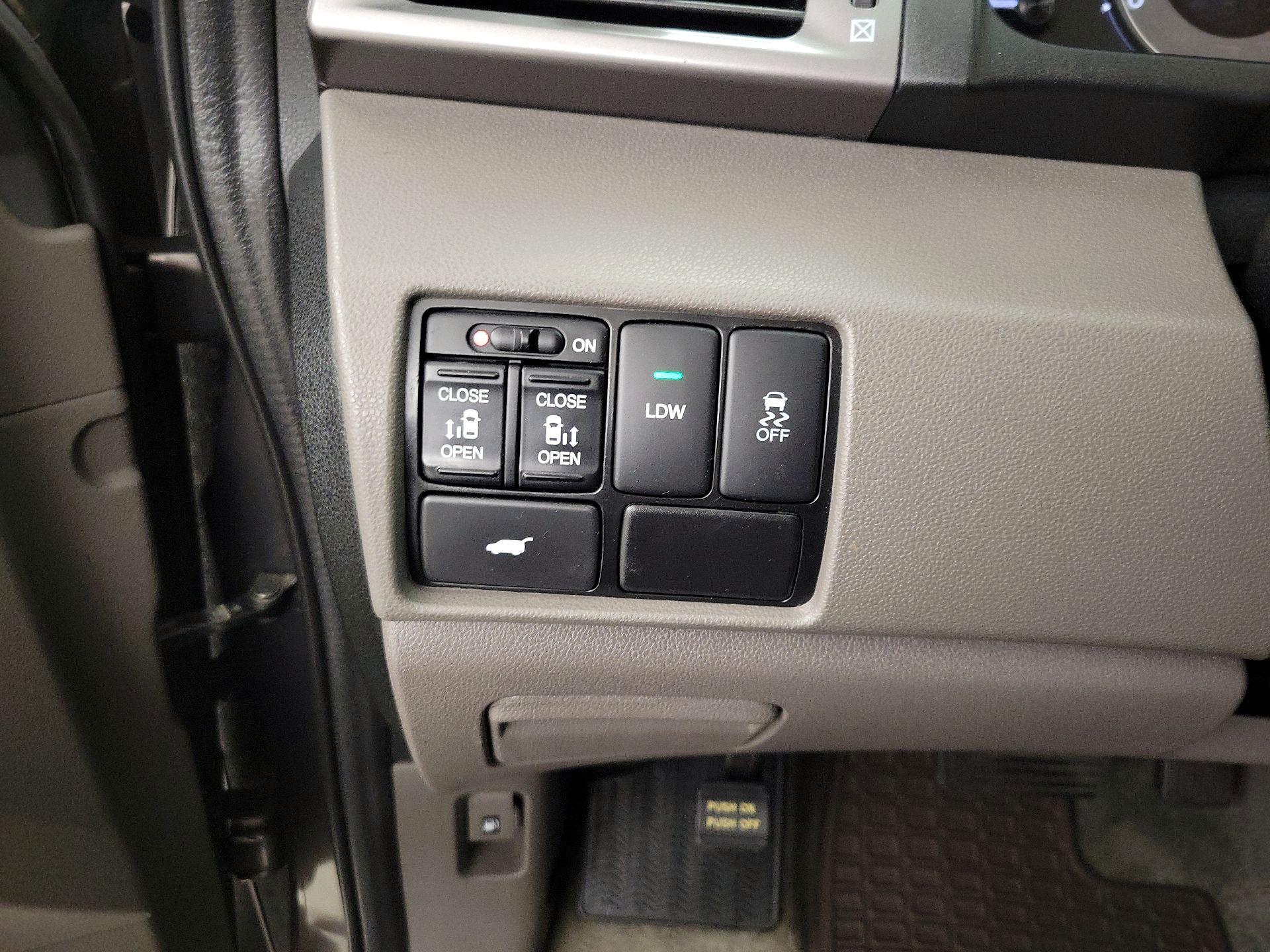 Thumbnail: 2014 Honda Odyssey - 13