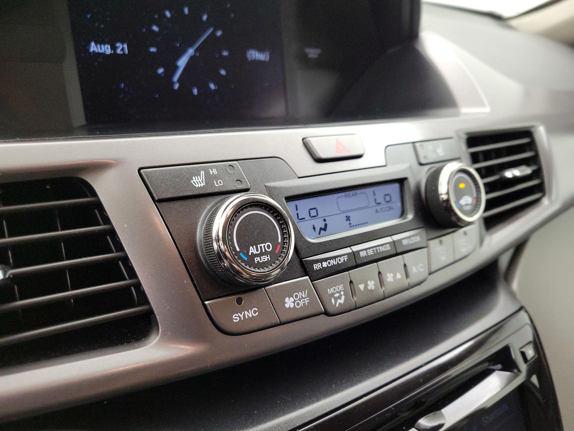 Thumbnail: 2014 Honda Odyssey - 16