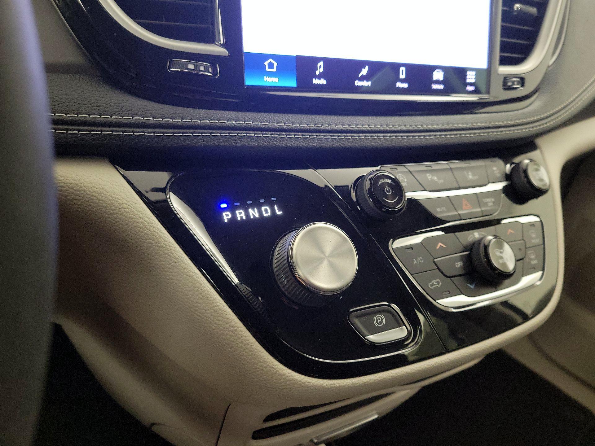 Thumbnail: 2023 Chrysler Pacifica - 17