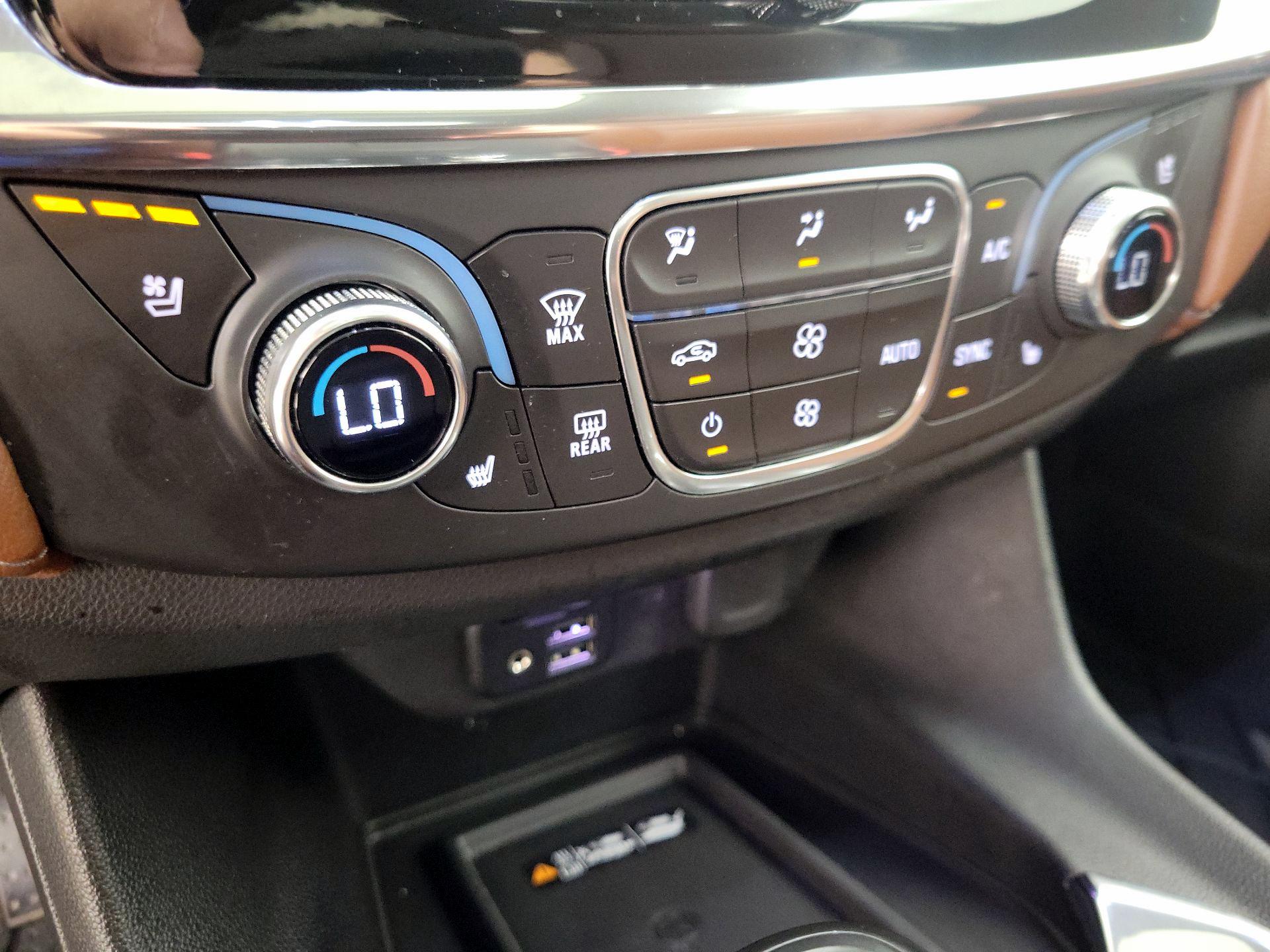 Thumbnail: 2020 Chevrolet Traverse - 16