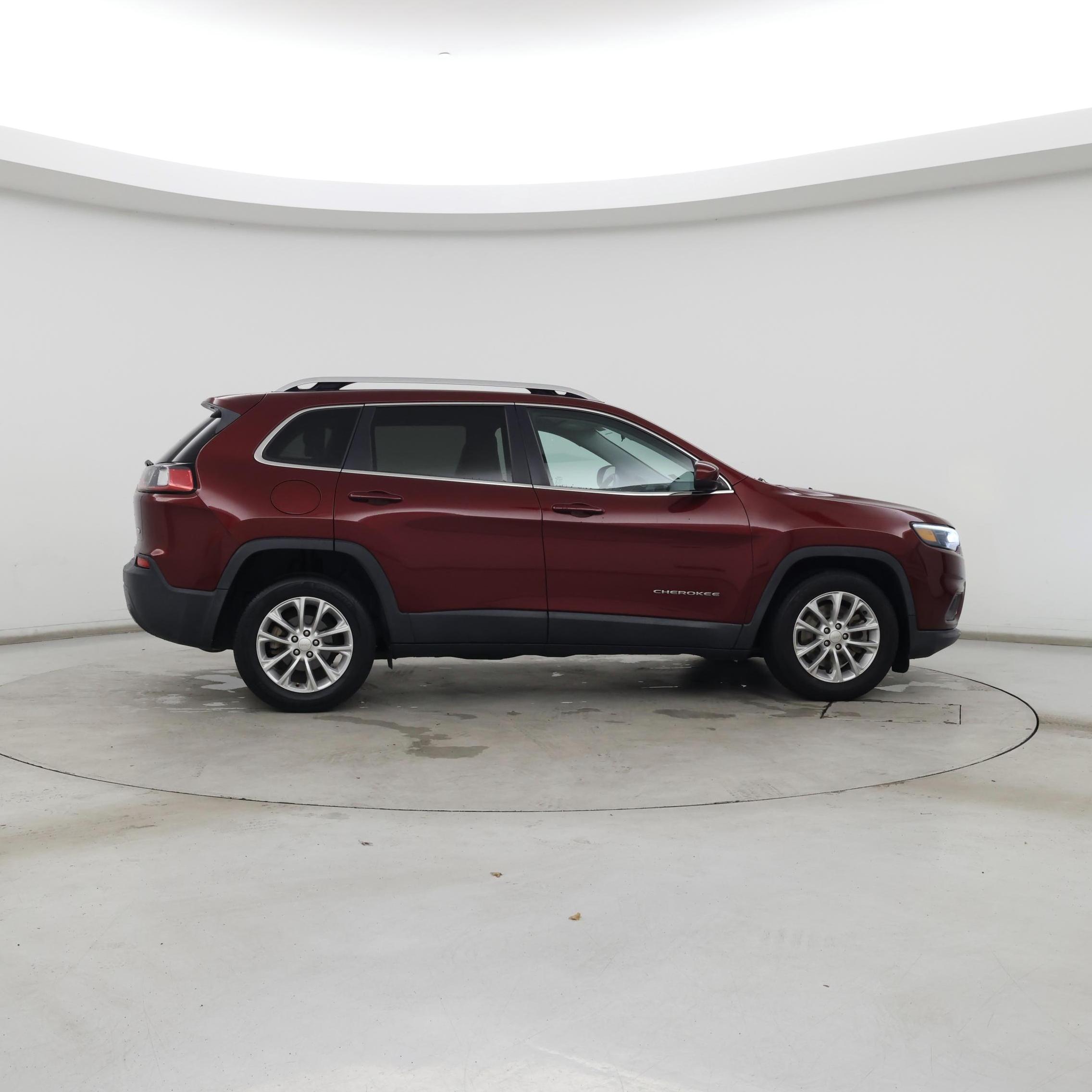 Thumbnail: 2019 Jeep Cherokee - 7