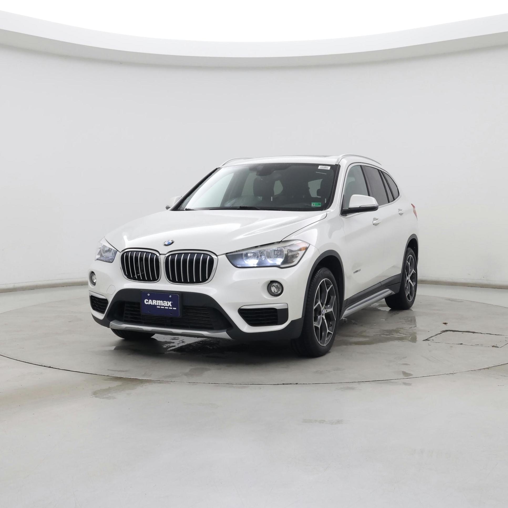 Thumbnail: 2018 BMW X1 - 4