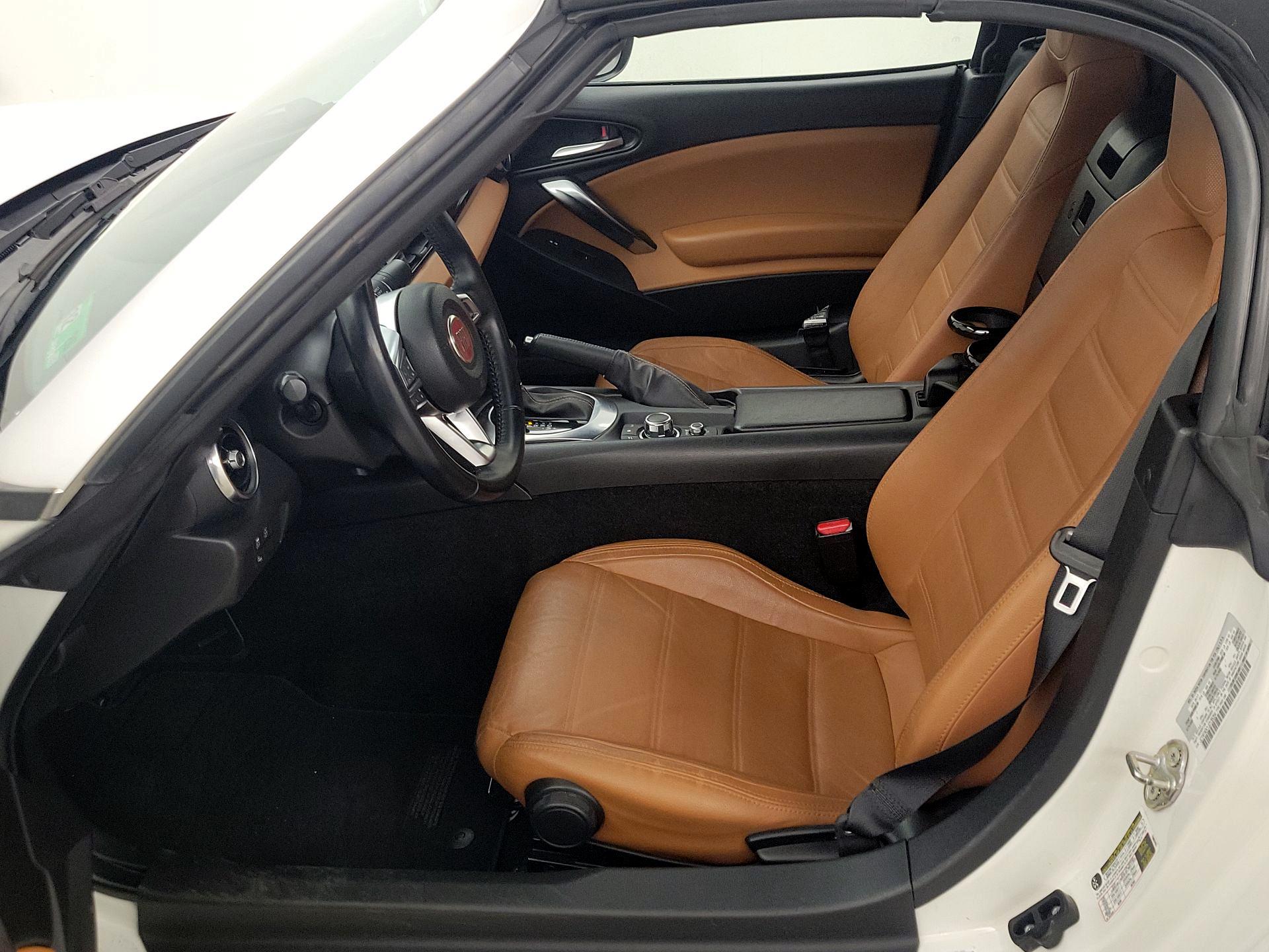 Thumbnail: 2018 Fiat 124 Spider - 11