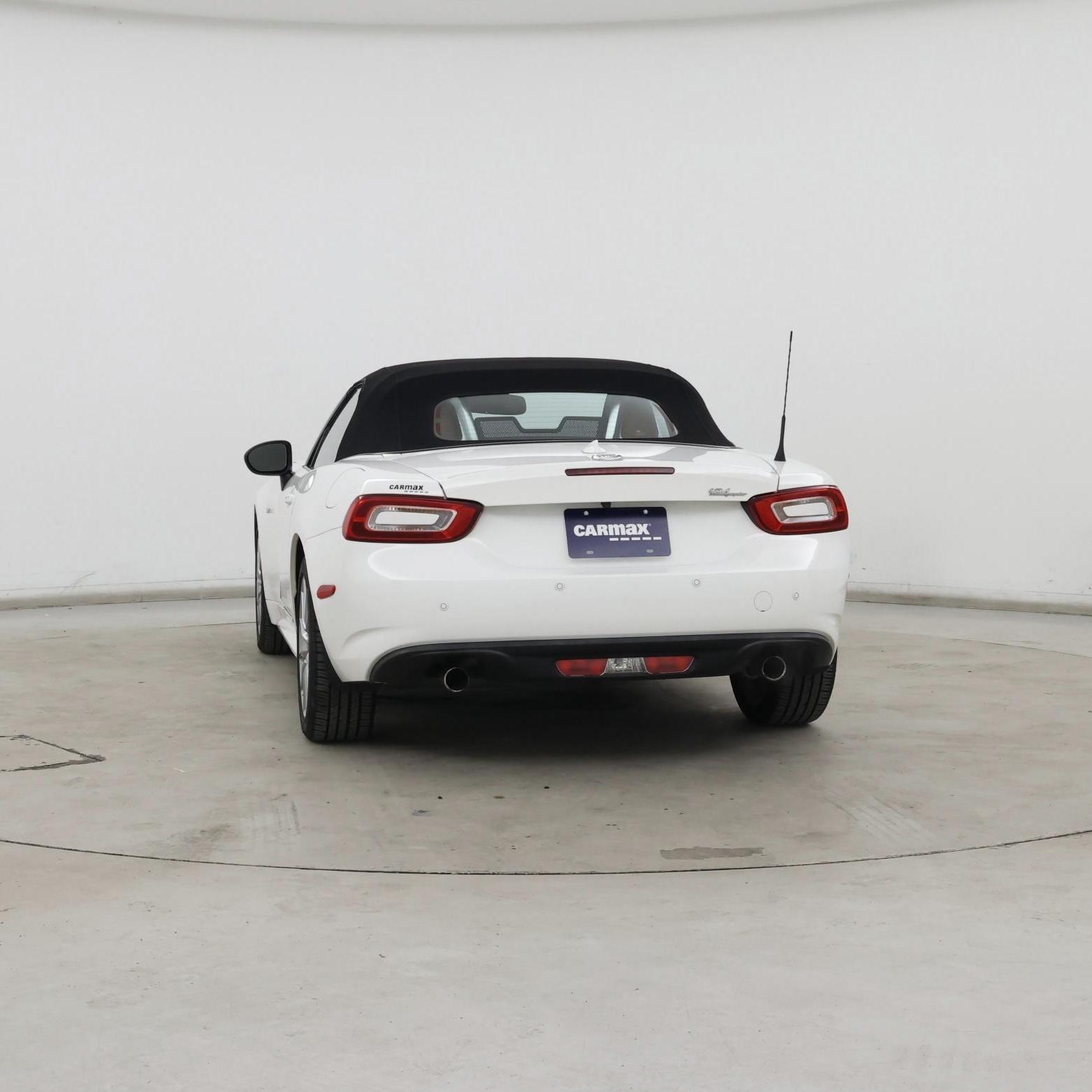 Thumbnail: 2018 Fiat 124 Spider - 6