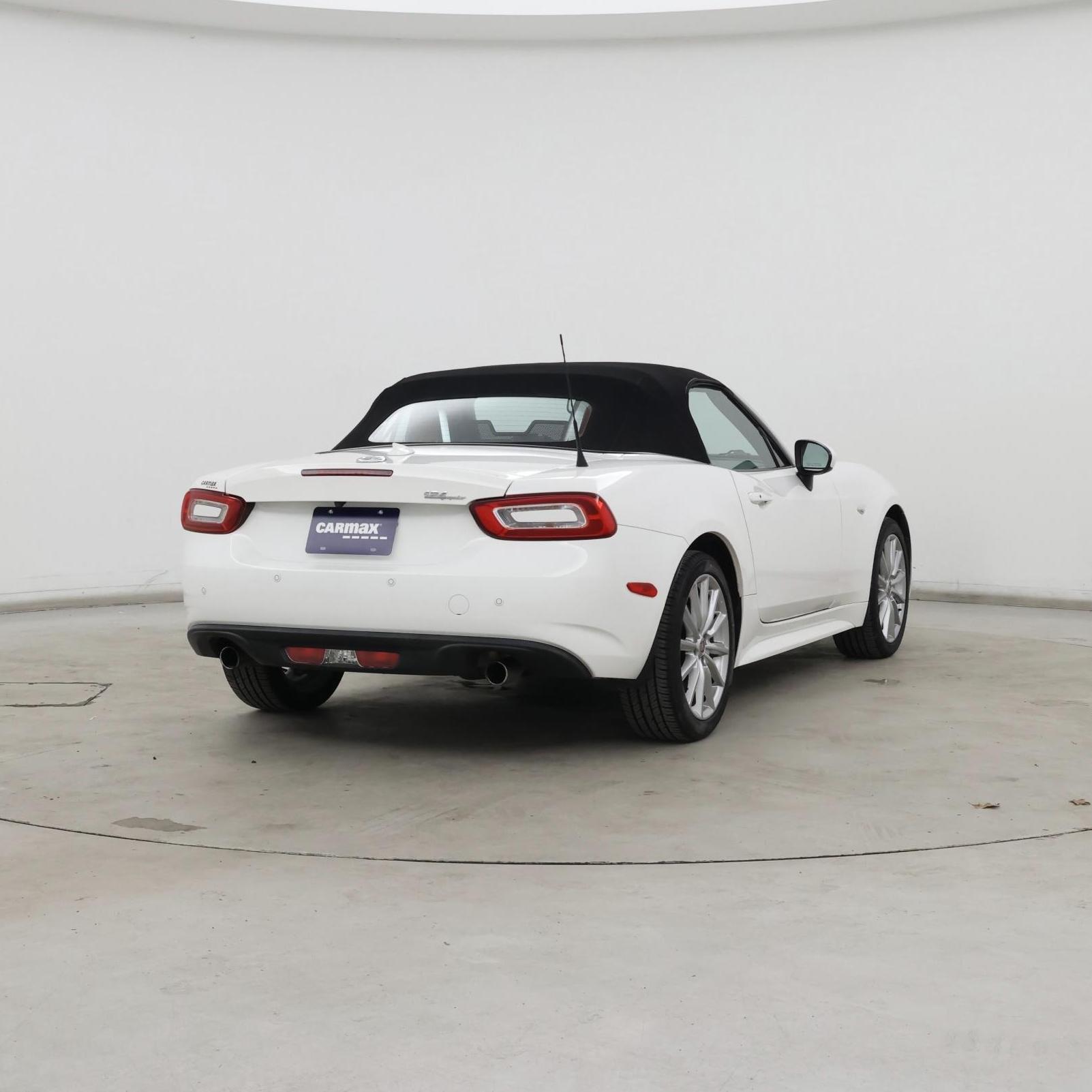 Thumbnail: 2018 Fiat 124 Spider - 8