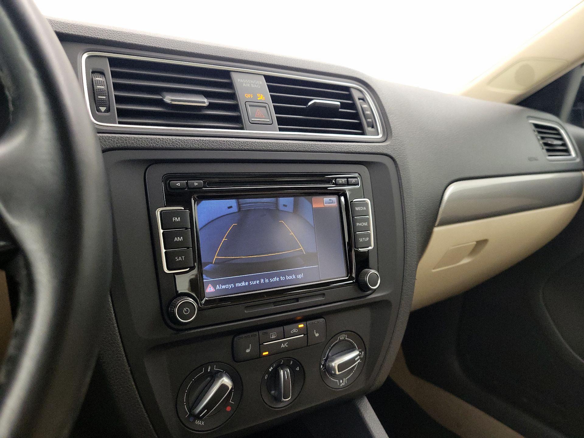 Thumbnail: 2015 Volkswagen Jetta - 14