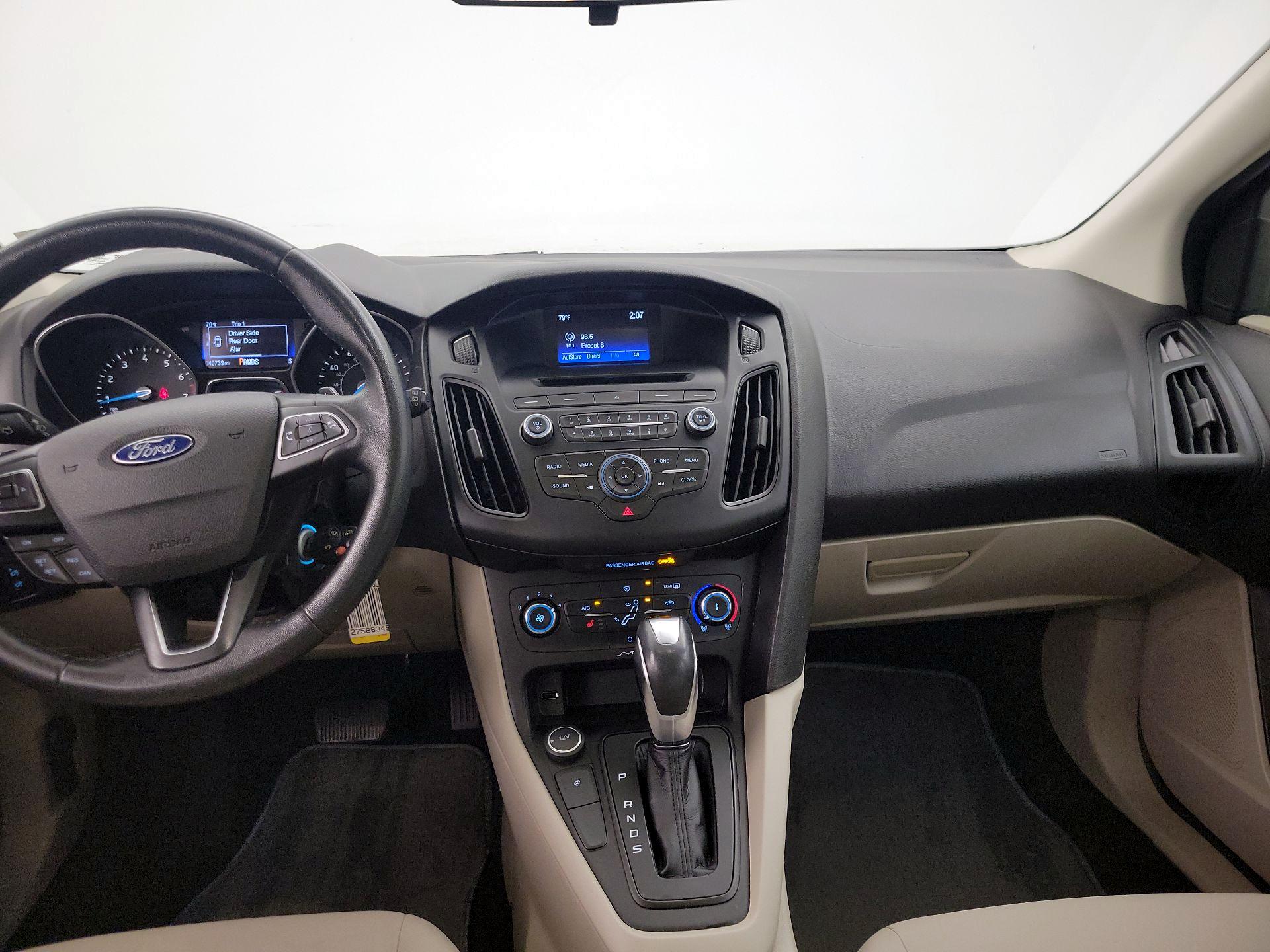 Thumbnail: 2016 Ford Focus - 9