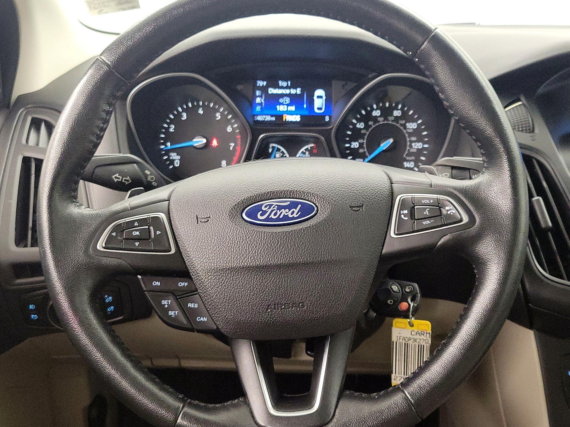Thumbnail: 2016 Ford Focus - 10