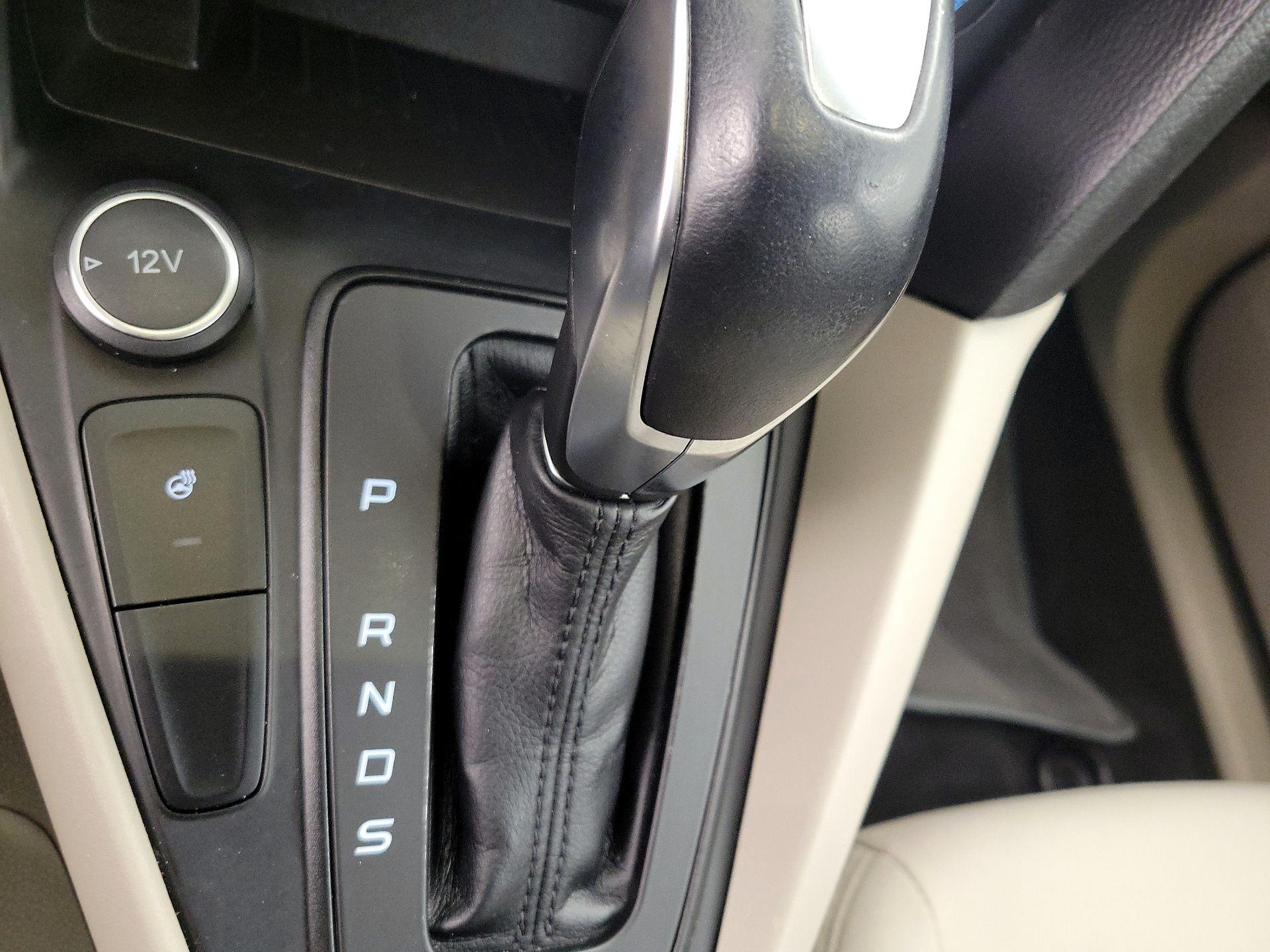 Thumbnail: 2016 Ford Focus - 17