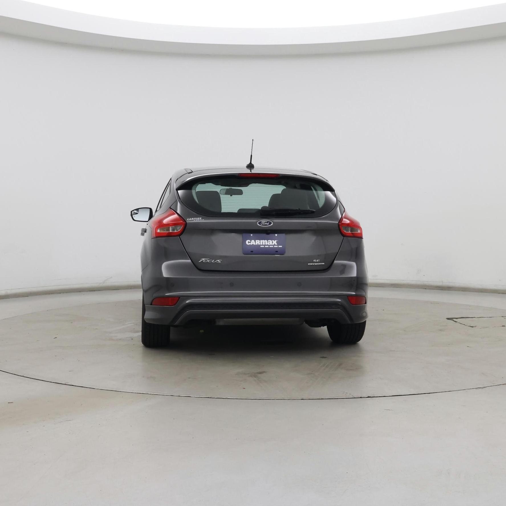Thumbnail: 2016 Ford Focus - 6