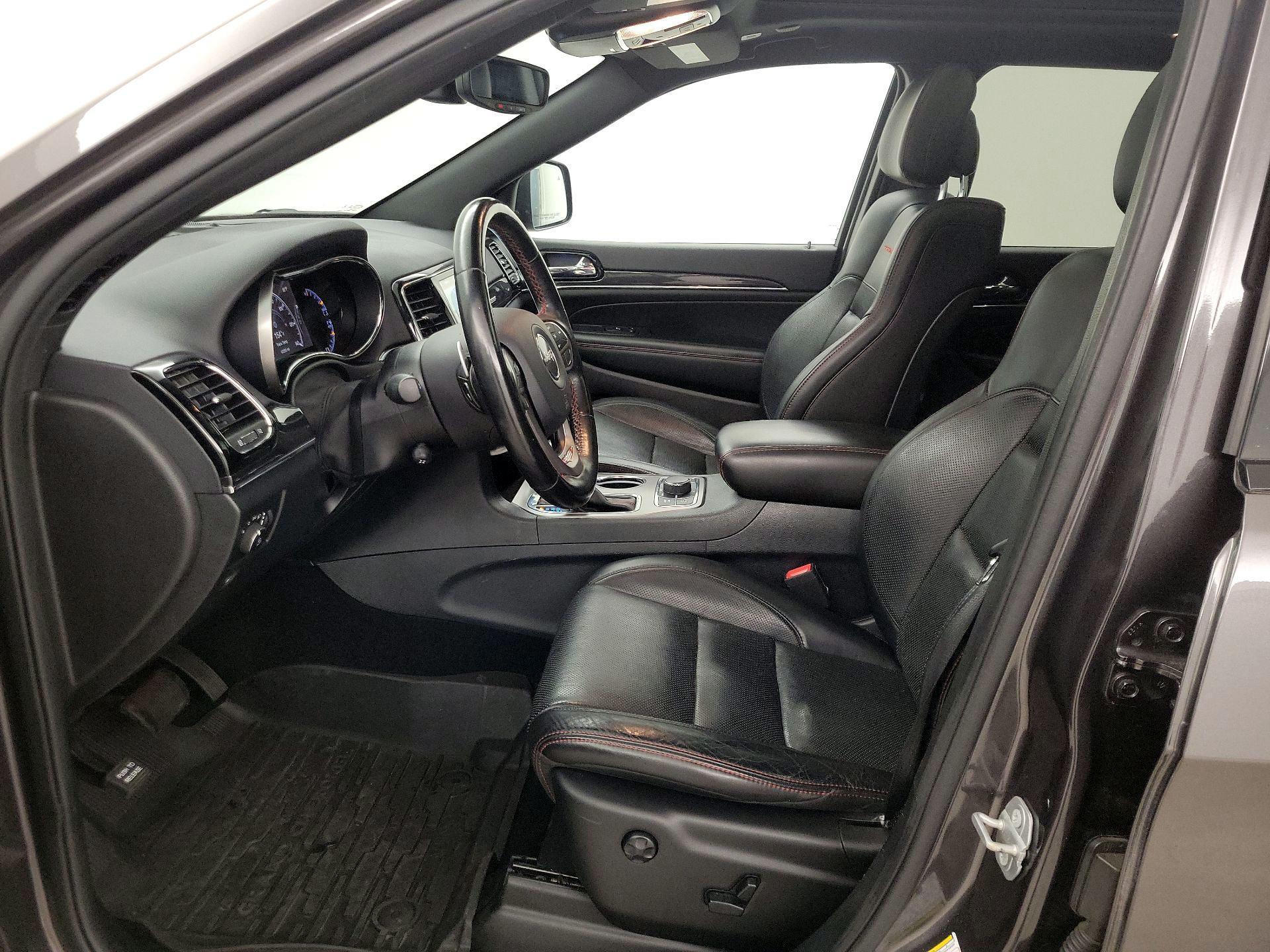 Thumbnail: 2020 Jeep Grand Cherokee - 11
