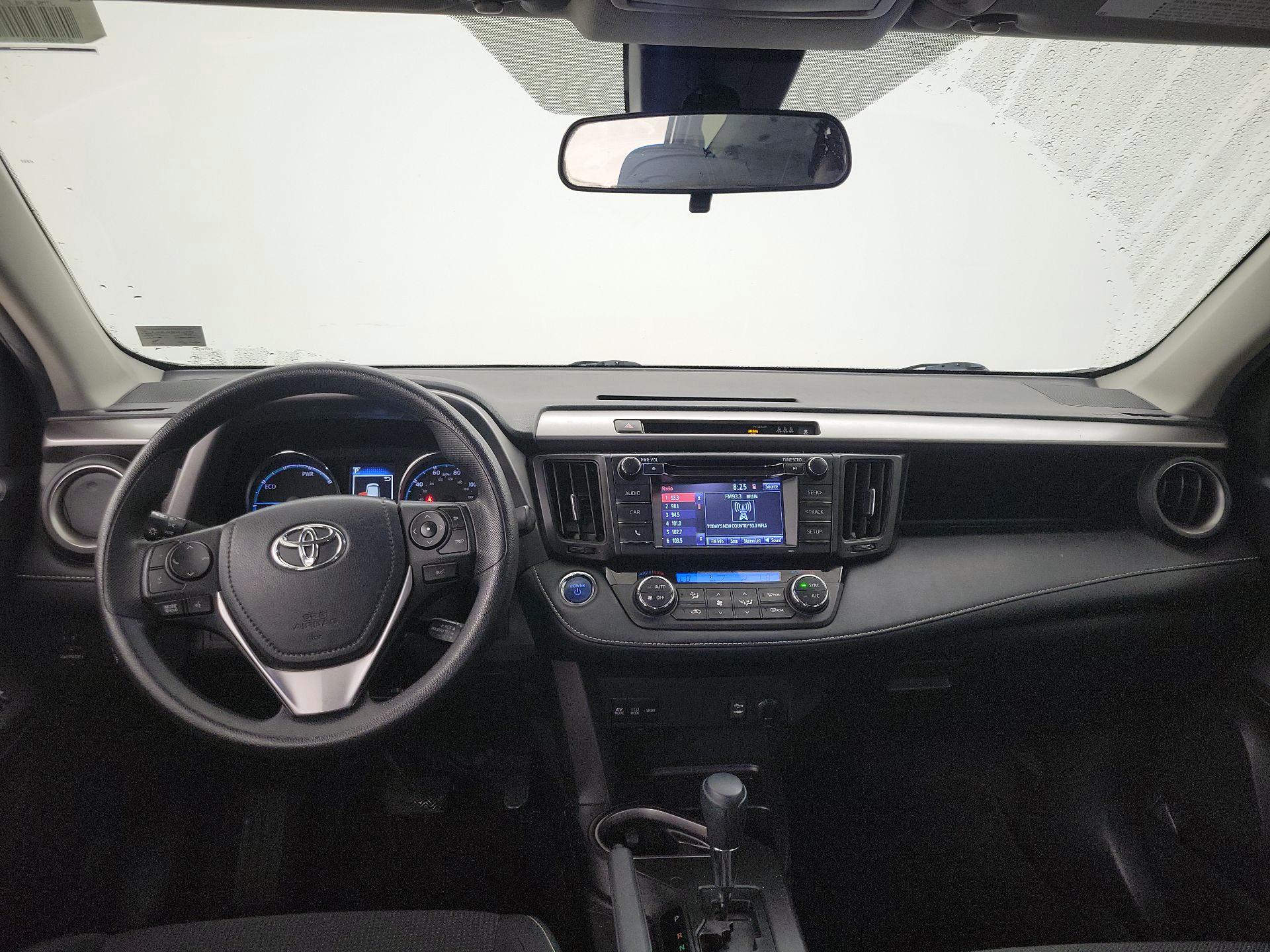 Thumbnail: 2018 Toyota RAV4 - 9