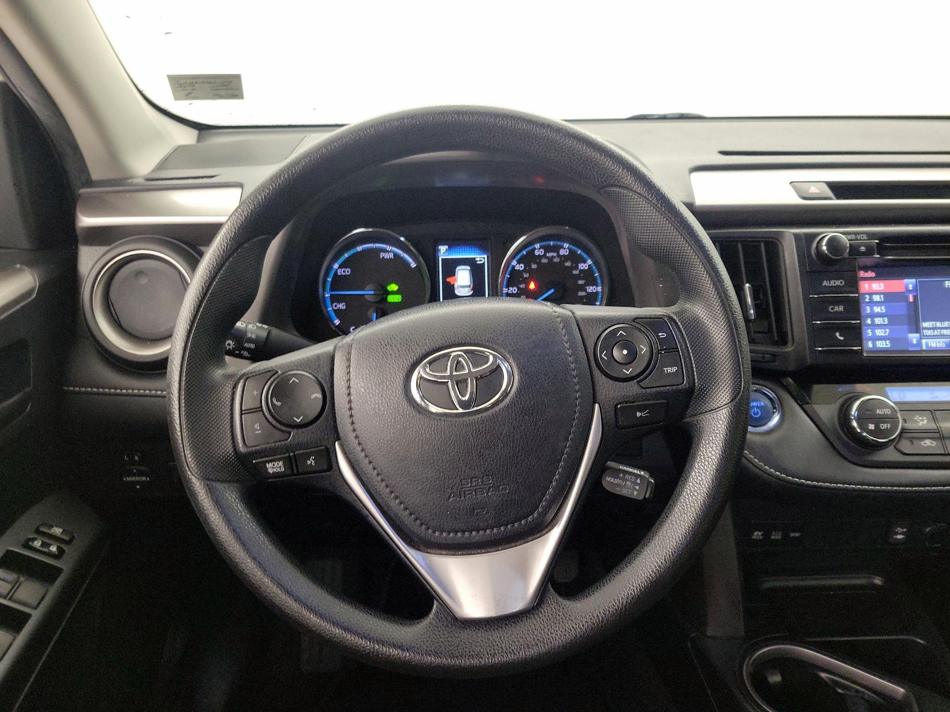 Thumbnail: 2018 Toyota RAV4 - 10