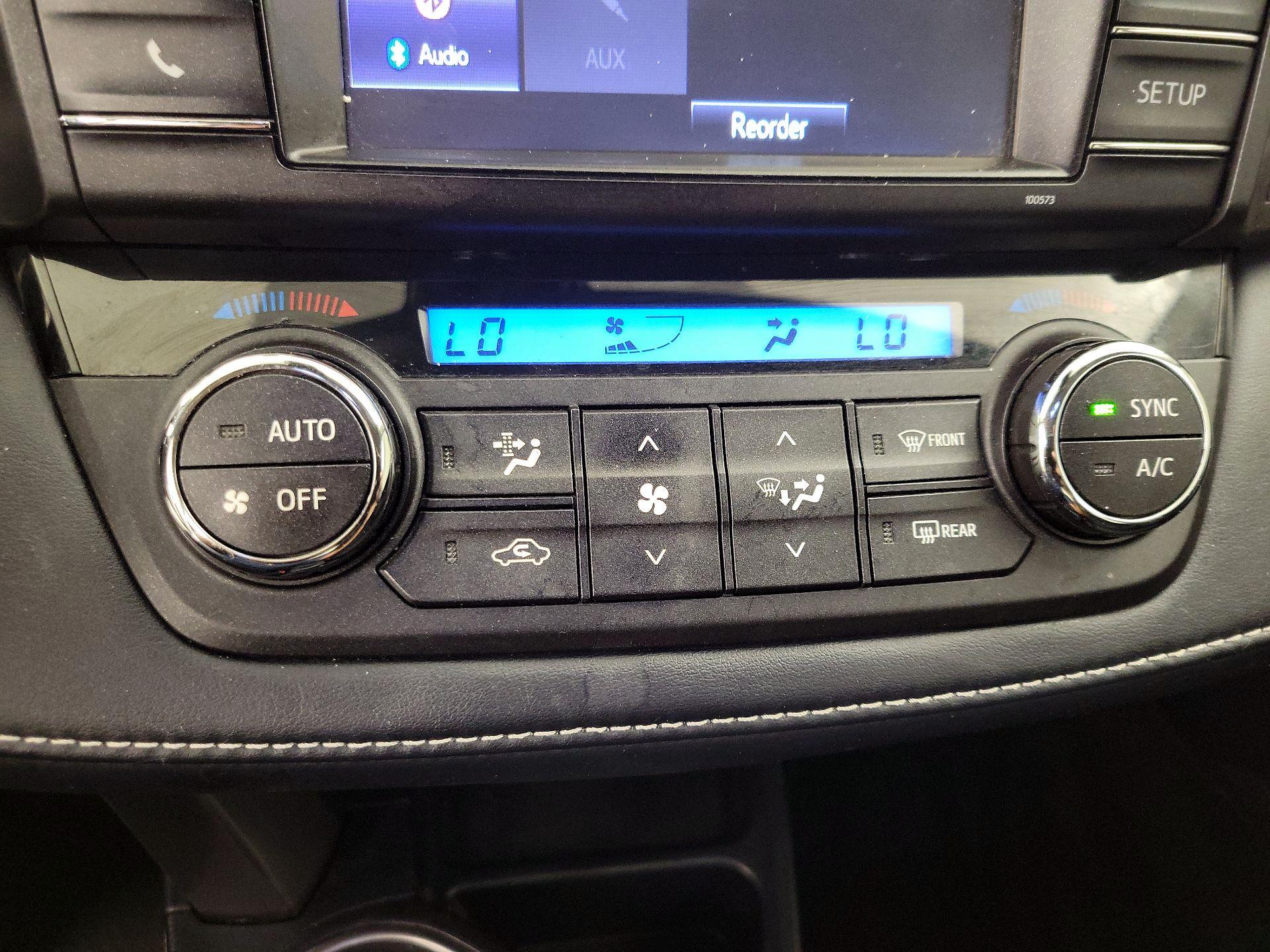 Thumbnail: 2018 Toyota RAV4 - 16