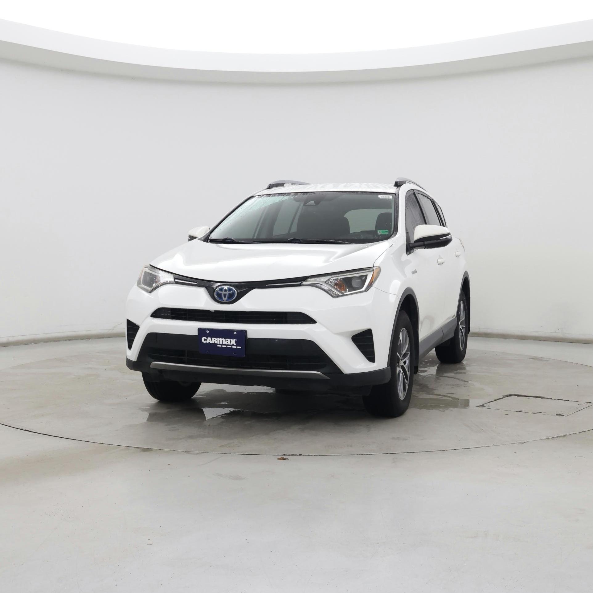 Thumbnail: 2018 Toyota RAV4 - 4