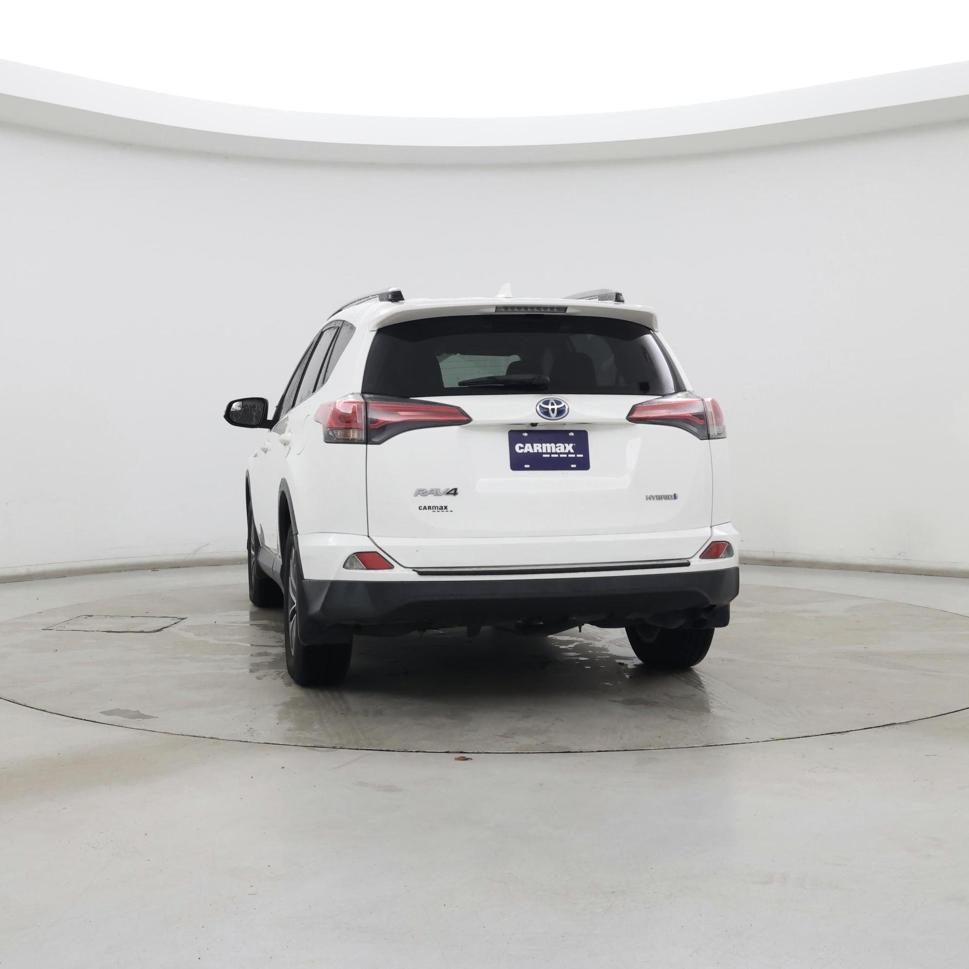 Thumbnail: 2018 Toyota RAV4 - 6