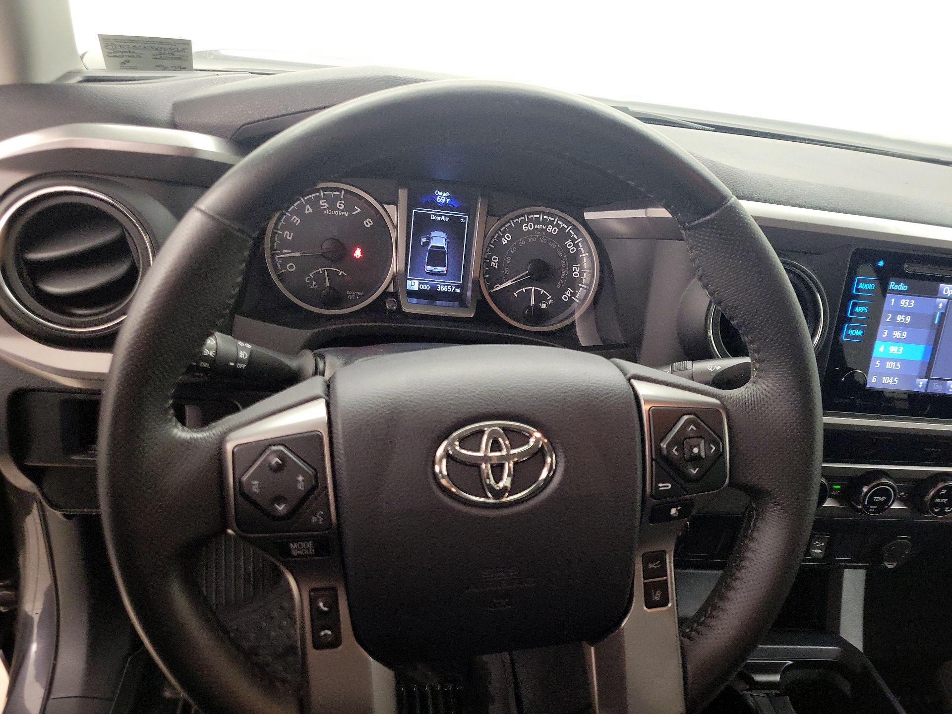 Thumbnail: 2018 Toyota Tacoma - 10