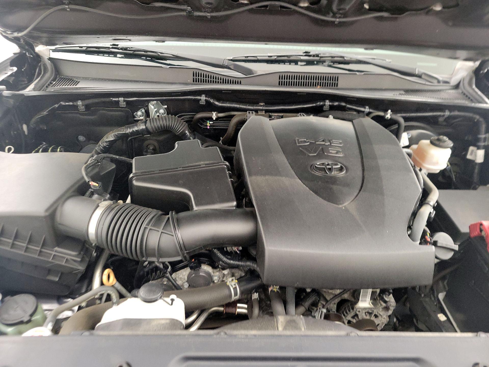 Thumbnail: 2018 Toyota Tacoma - 20