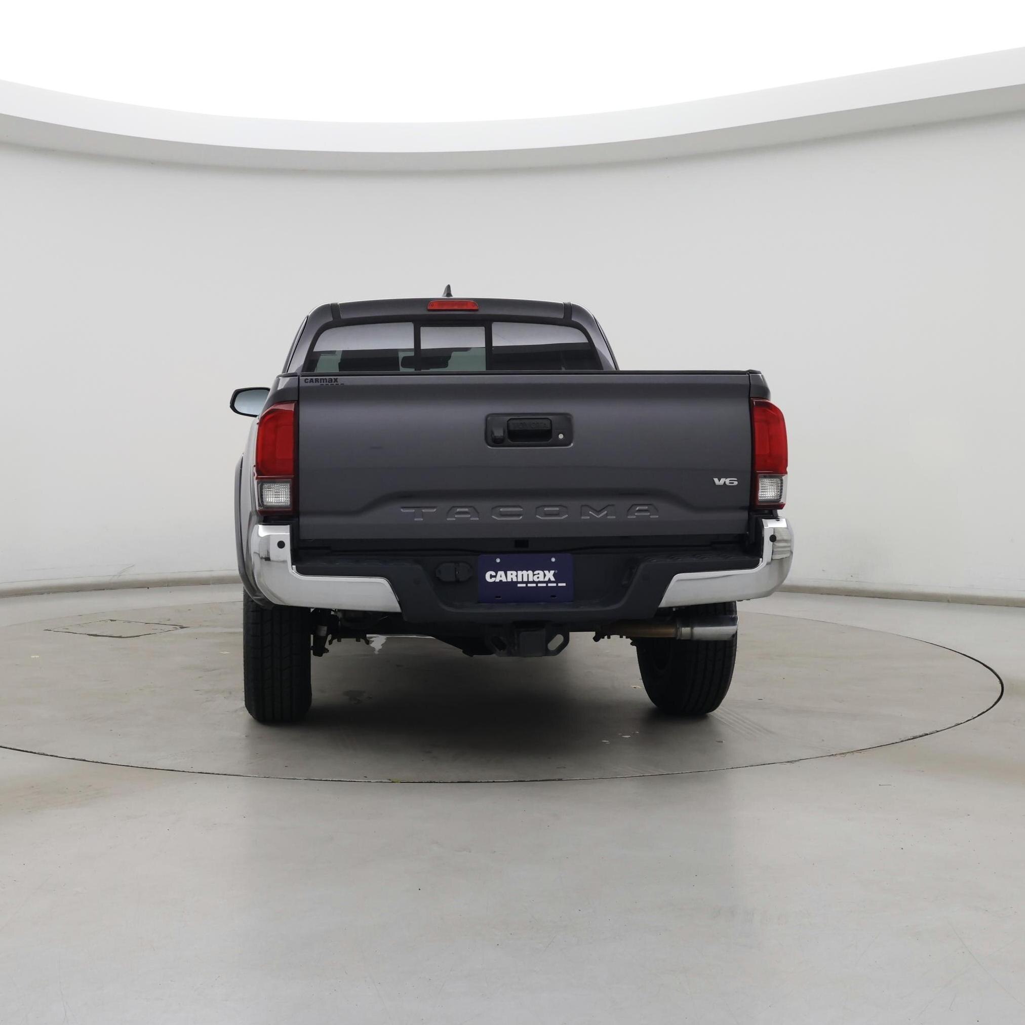 Thumbnail: 2018 Toyota Tacoma - 6