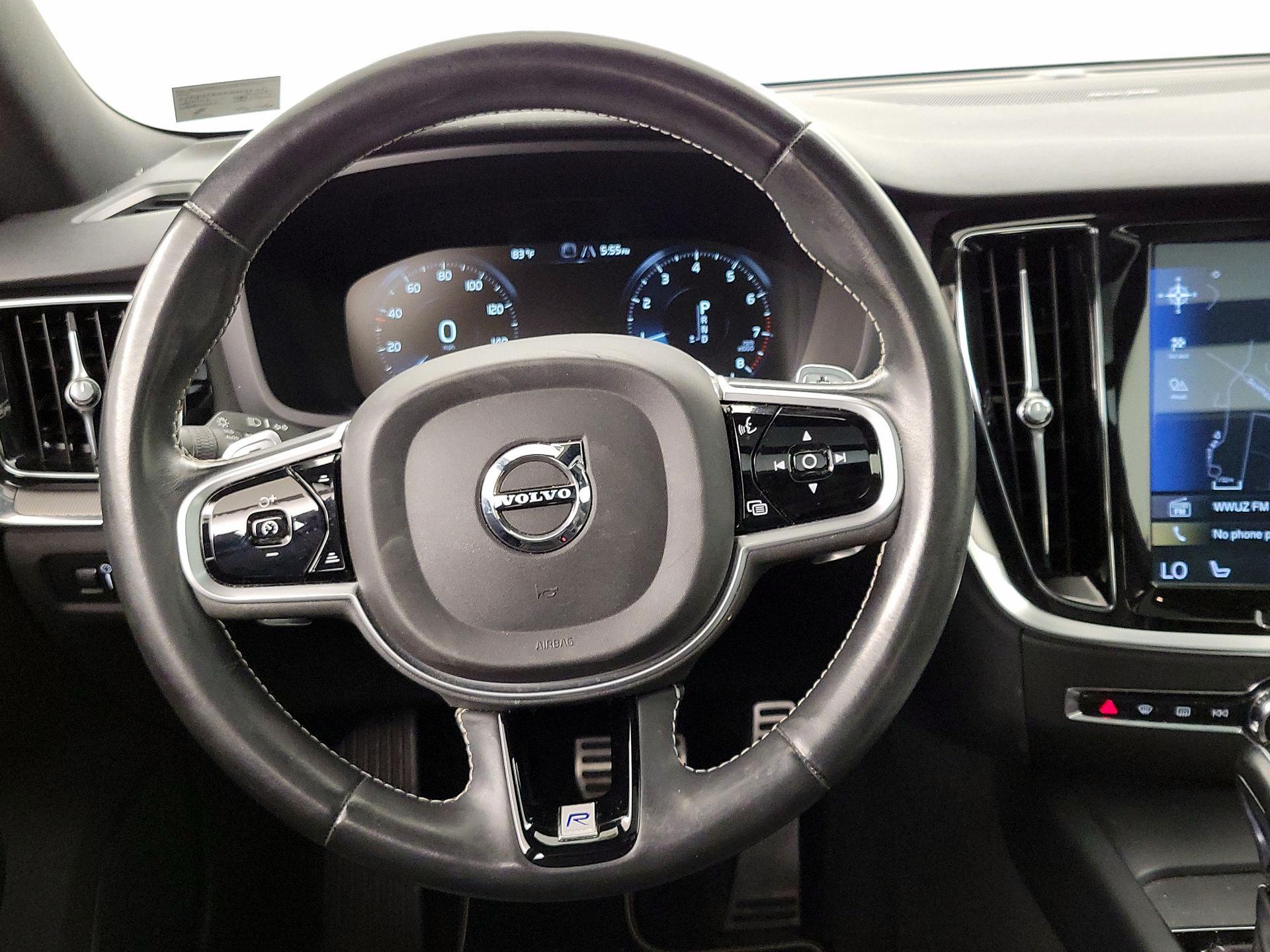 Thumbnail: 2019 Volvo S60 - 10