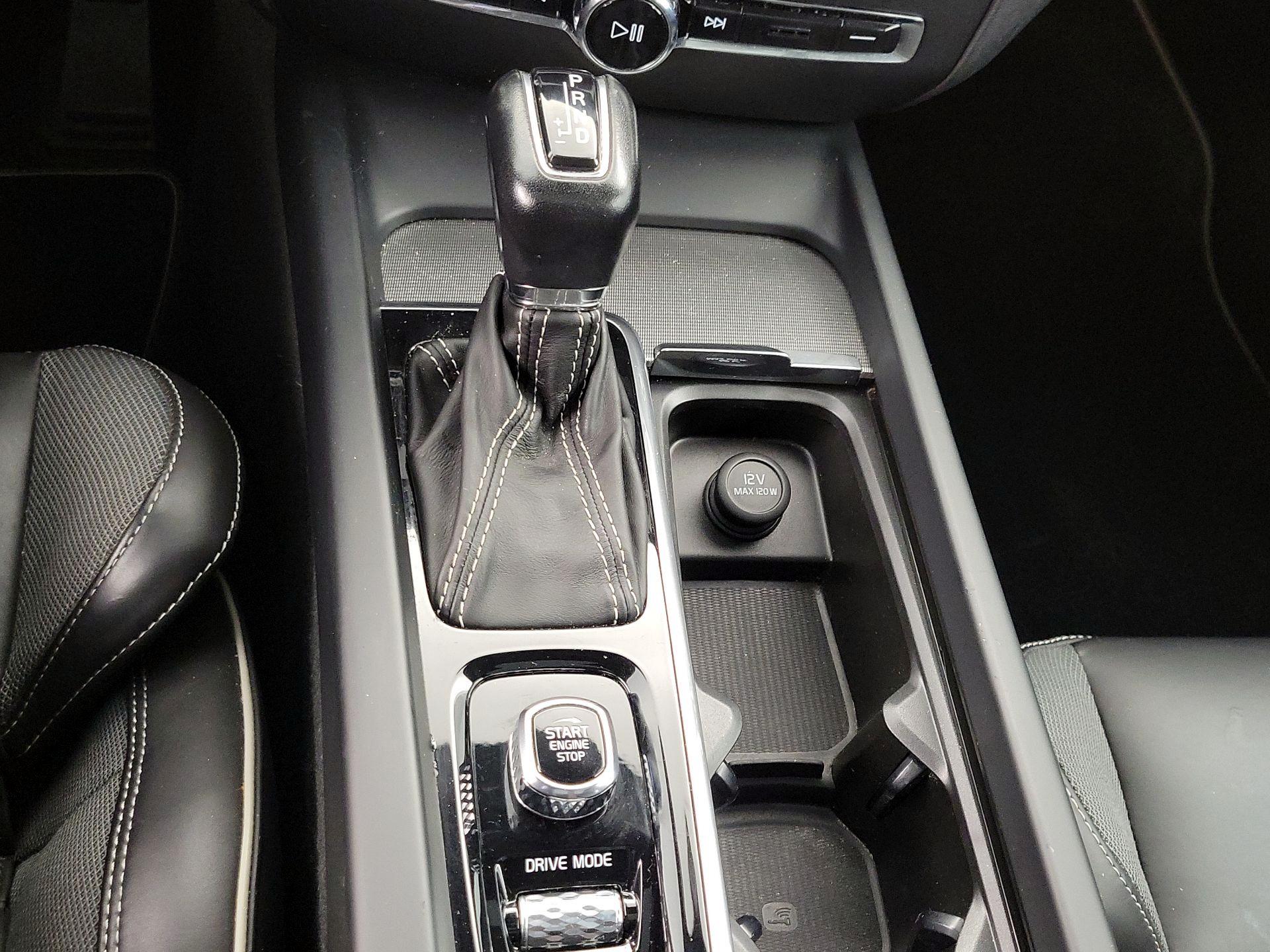 Thumbnail: 2019 Volvo S60 - 18