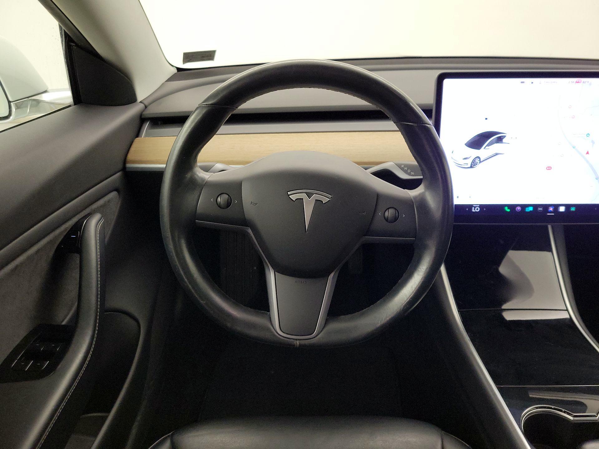 Thumbnail: 2019 Tesla Model 3 - 10